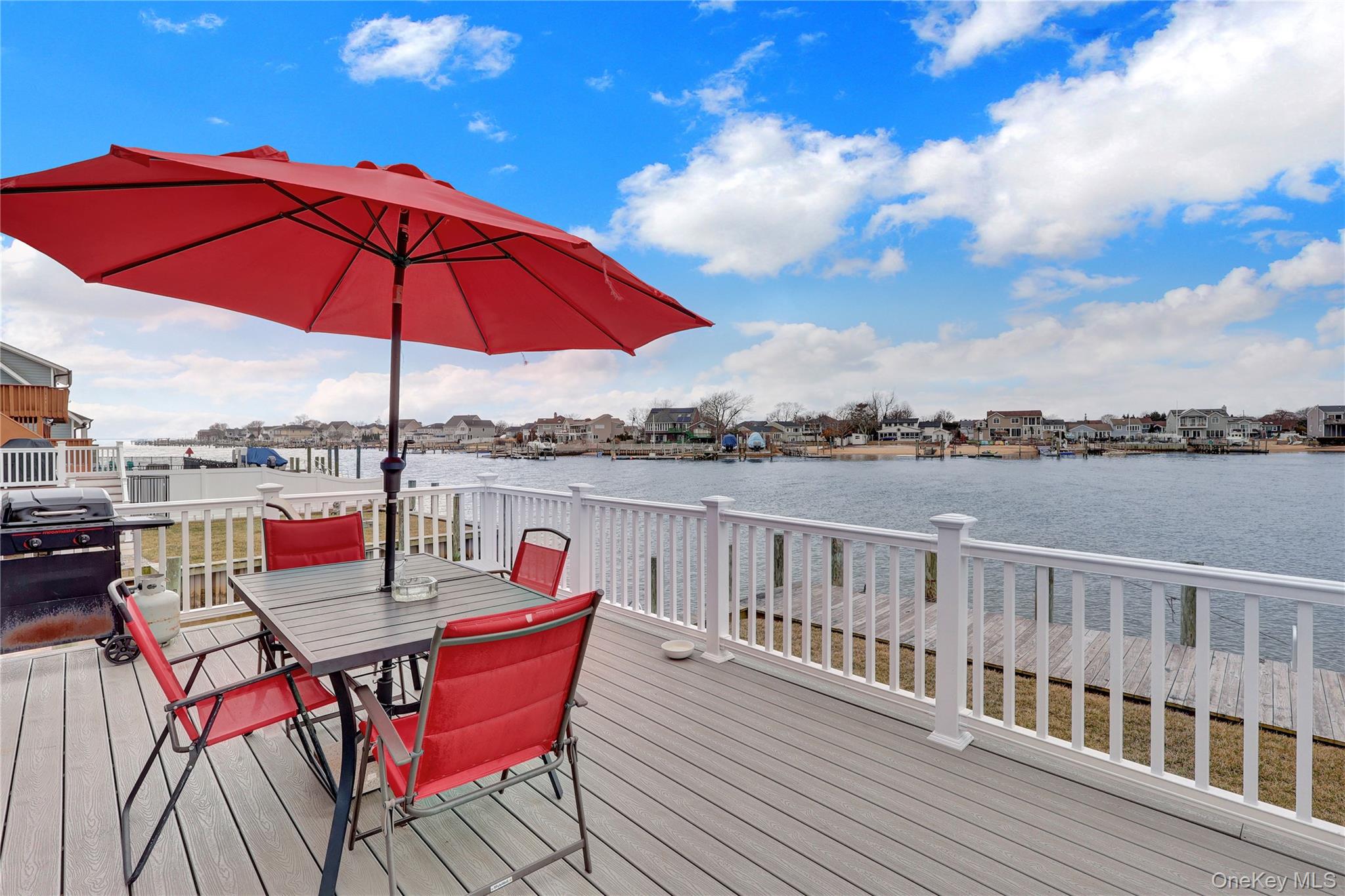 #19 photo, 10 Beach Road, 長島 Massapequa , NY 11758