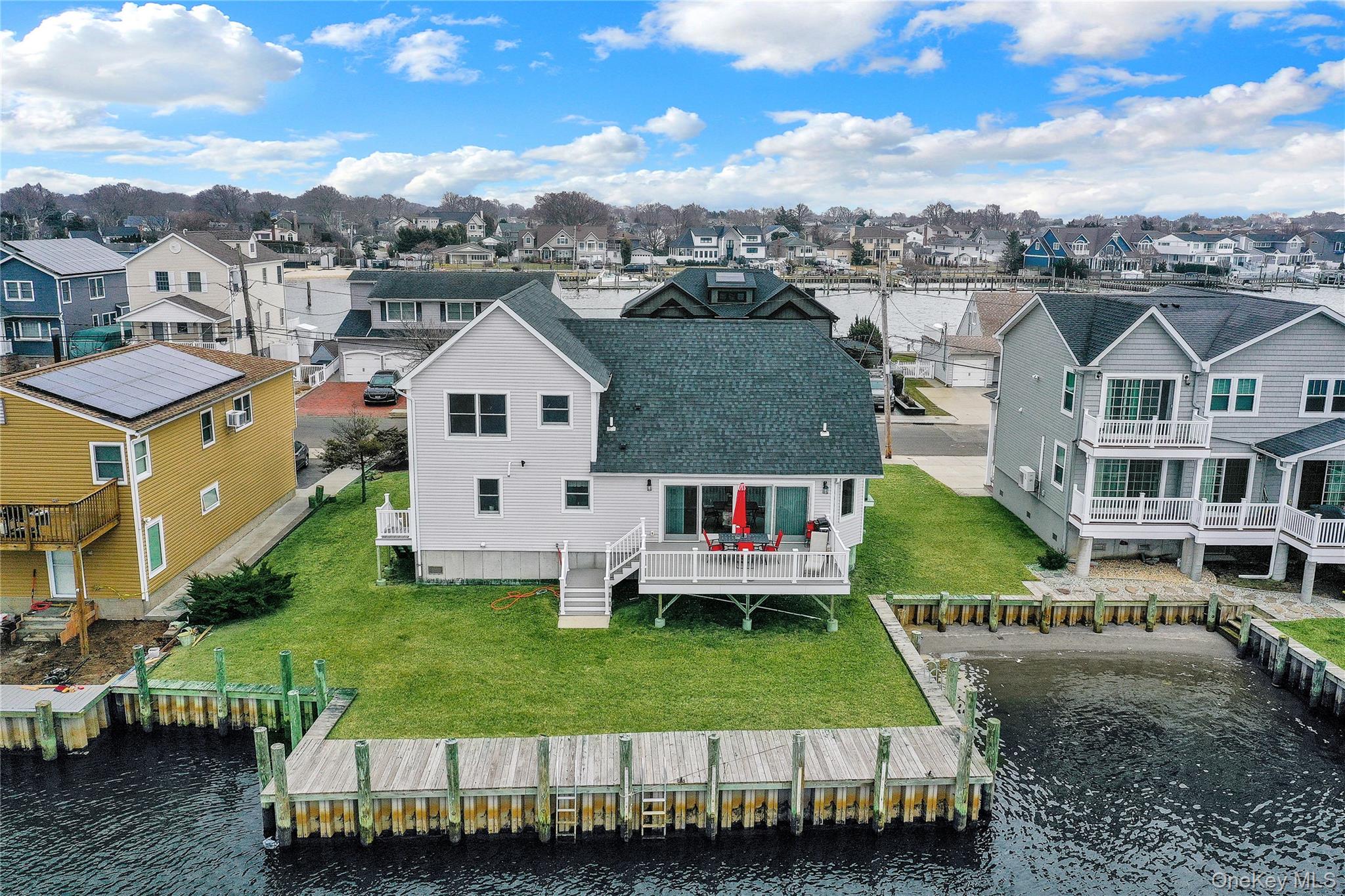 #20 photo, 10 Beach Road, 長島 Massapequa , NY 11758