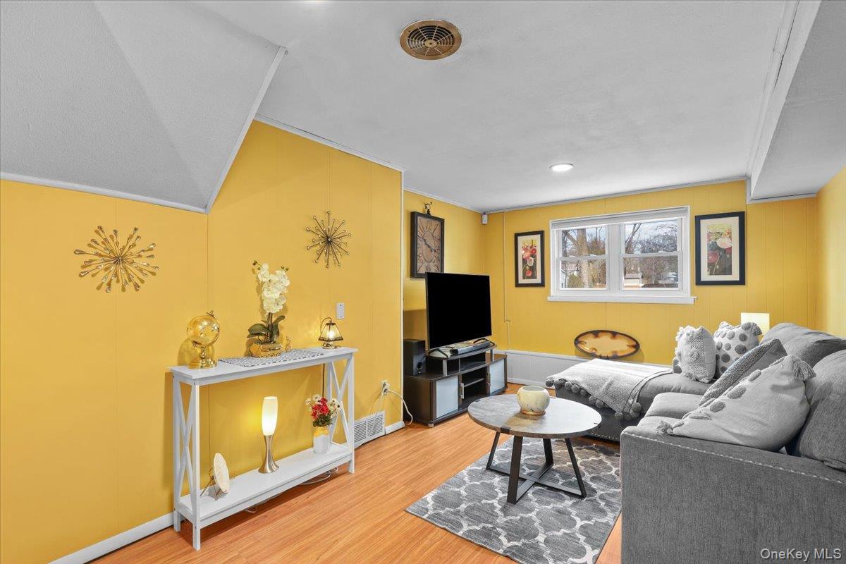 #18 photo, 4 Ridgewood Terrace, 뉴욕주 Poughkeepsie , NY 12603