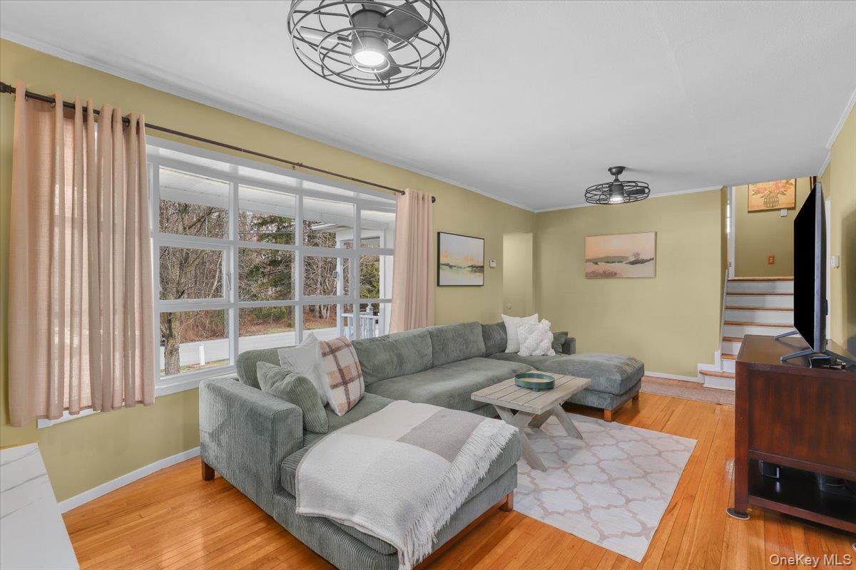 #4 photo, 4 Ridgewood Terrace, 뉴욕주 Poughkeepsie , NY 12603