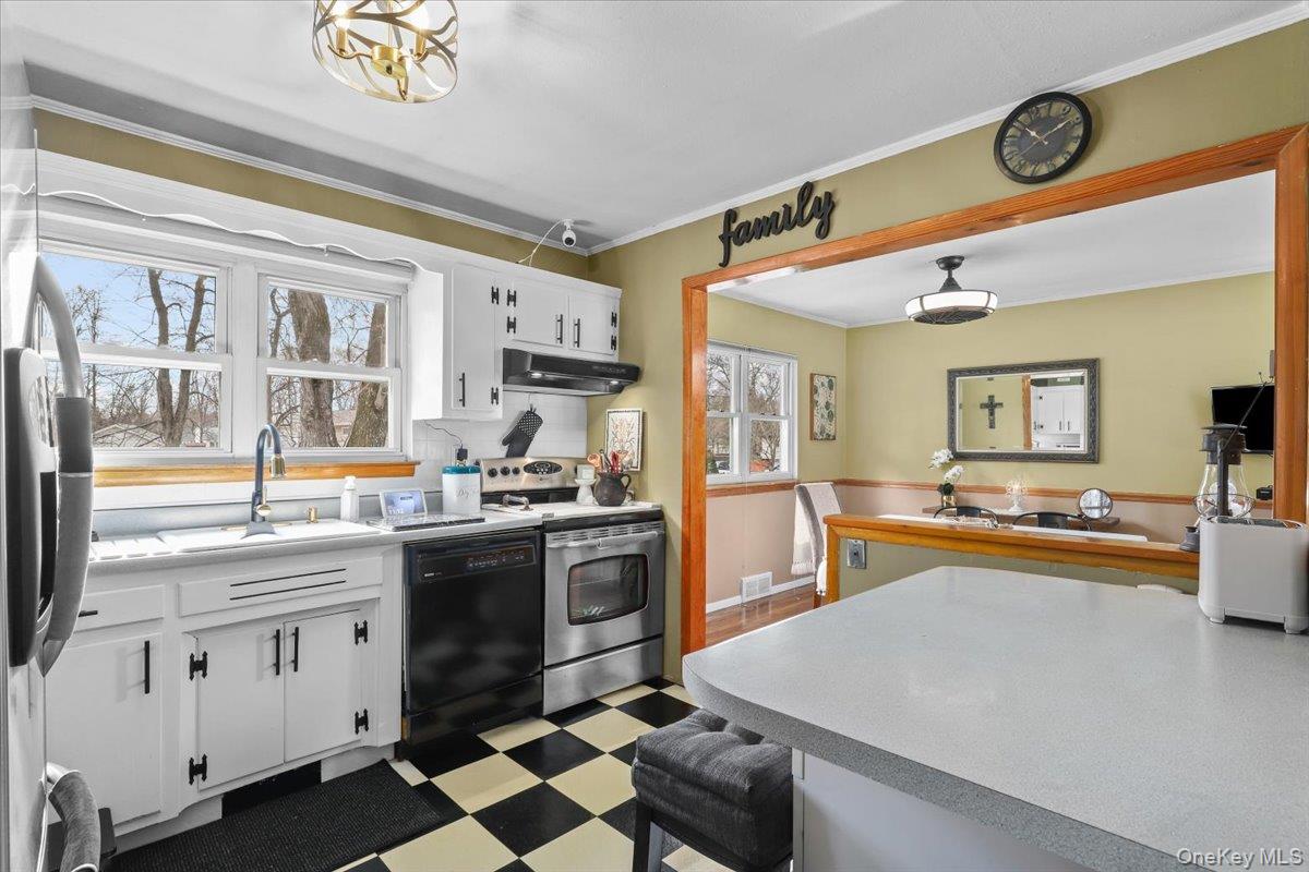 #8 photo, 4 Ridgewood Terrace, 뉴욕주 Poughkeepsie , NY 12603