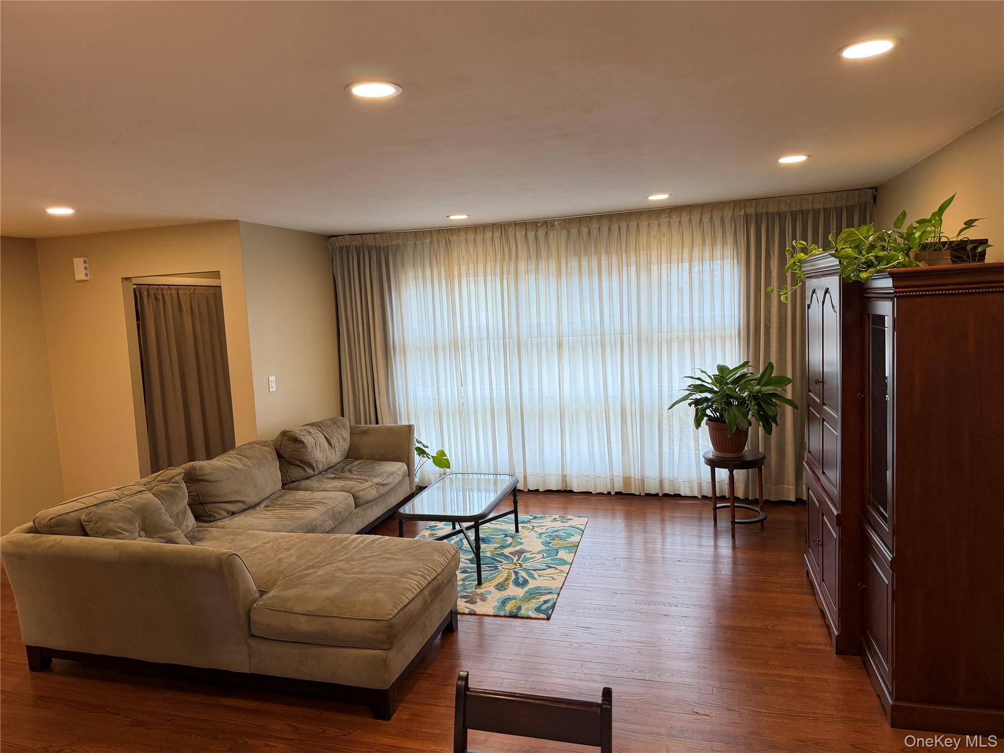 #4 photo, 21 Crescent Place, Monroe , NY 10950