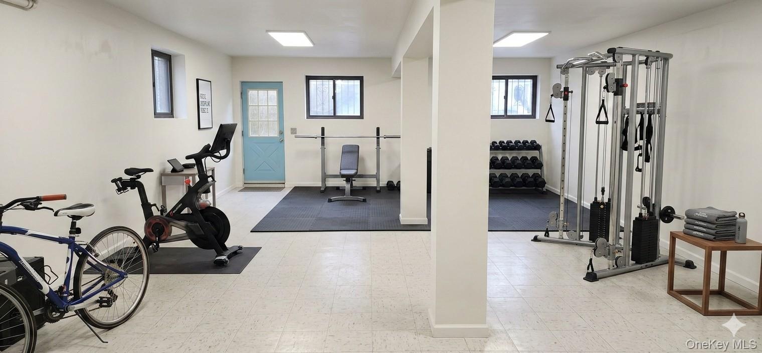 #6 photo, 3169 Miles Avenue, 브롱크스 Bronx , NY 10465