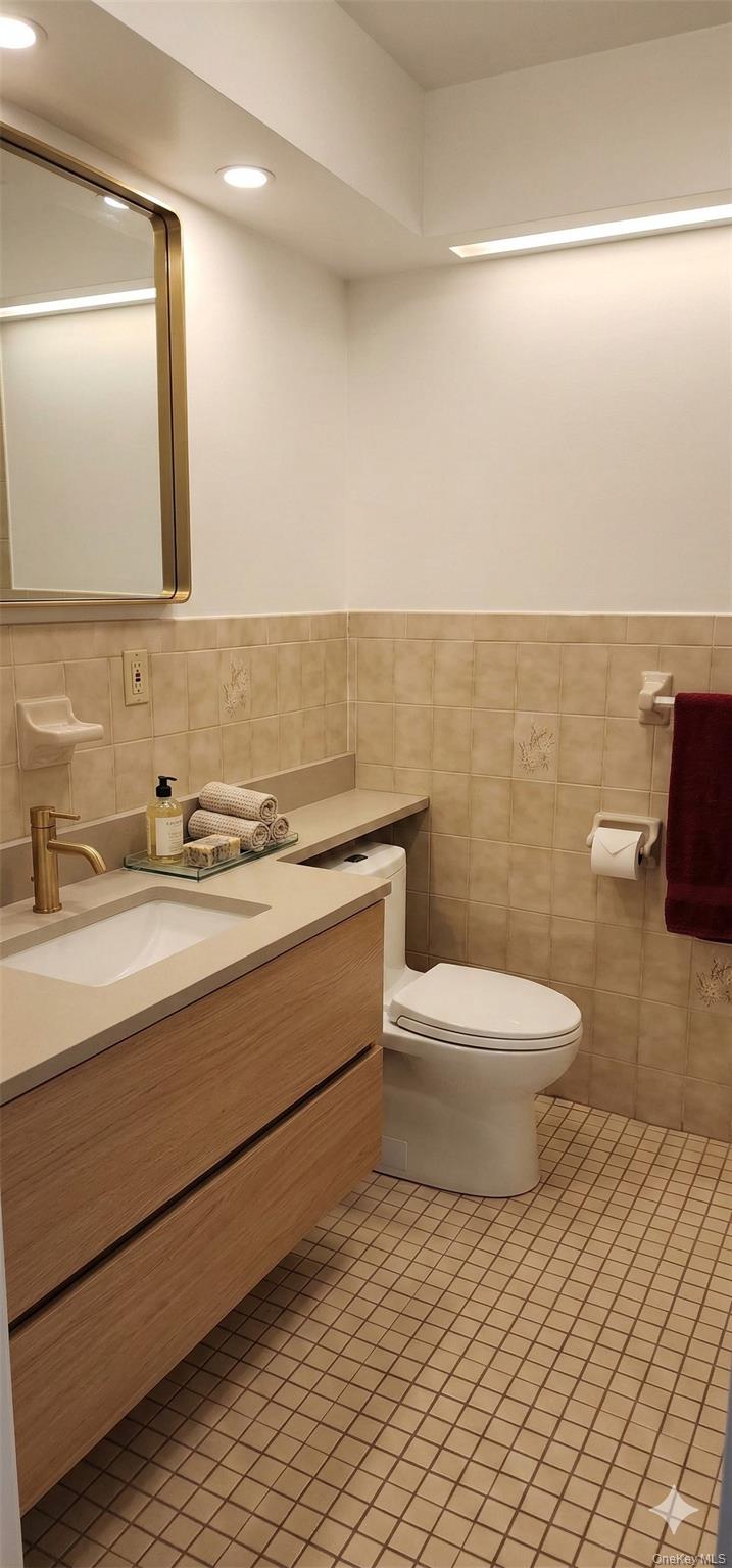 #8 photo, 3169 Miles Avenue, 브롱크스 Bronx , NY 10465