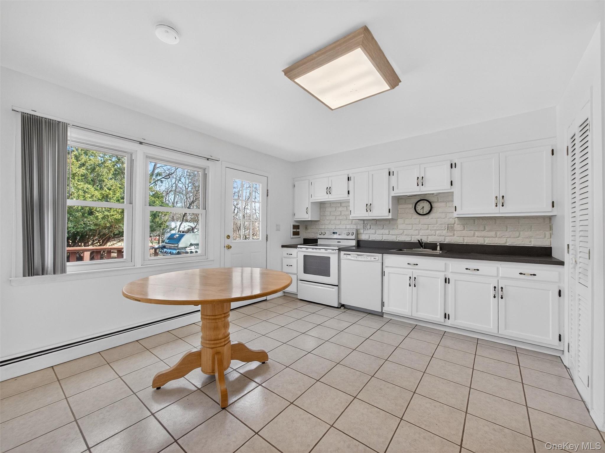 #17 photo, 8 Hampton Road, Airmont , NY 10901