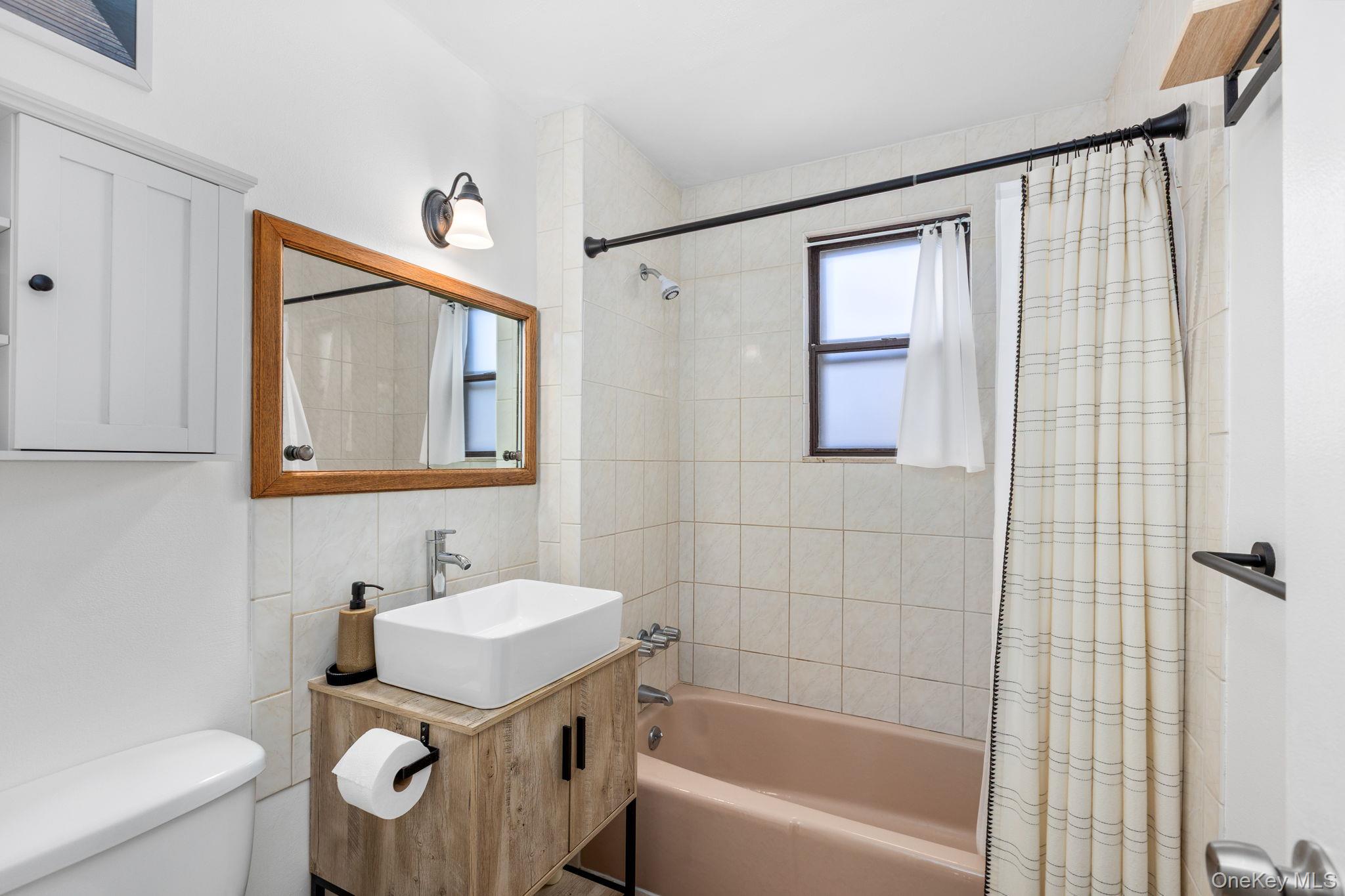 #17 photo, 1835 Narragansett Avenue, Bronx , NY 10461