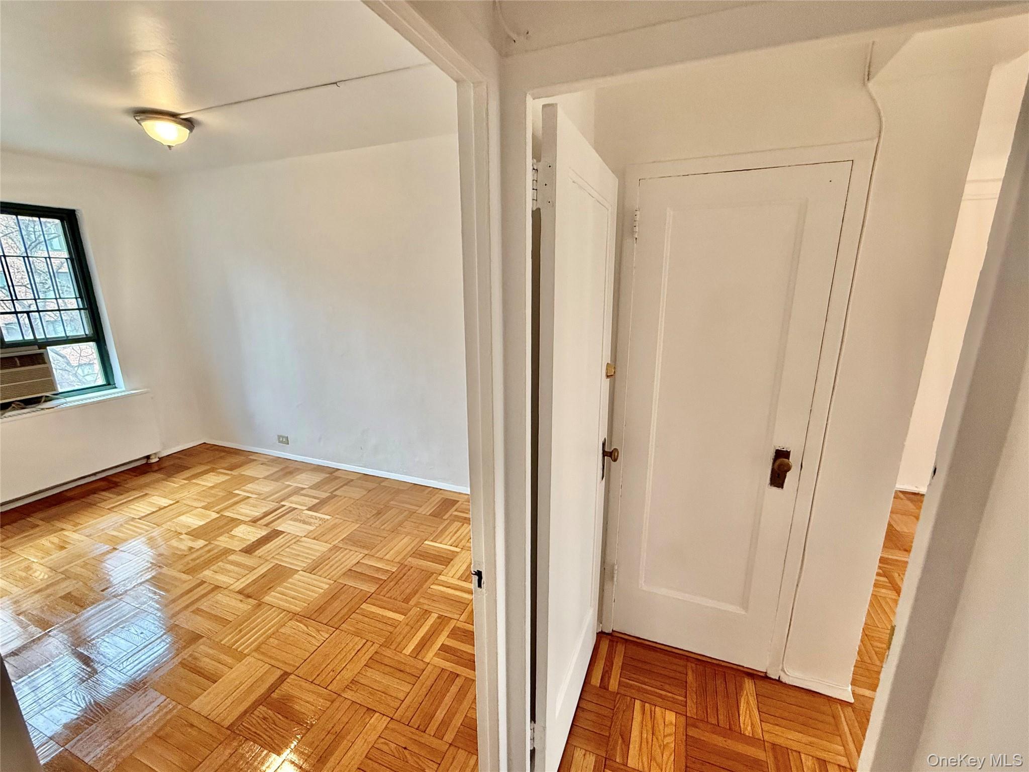 #13 photo, 1562 Unionport Road, Бронкс ‖ Bronx , NY 10462