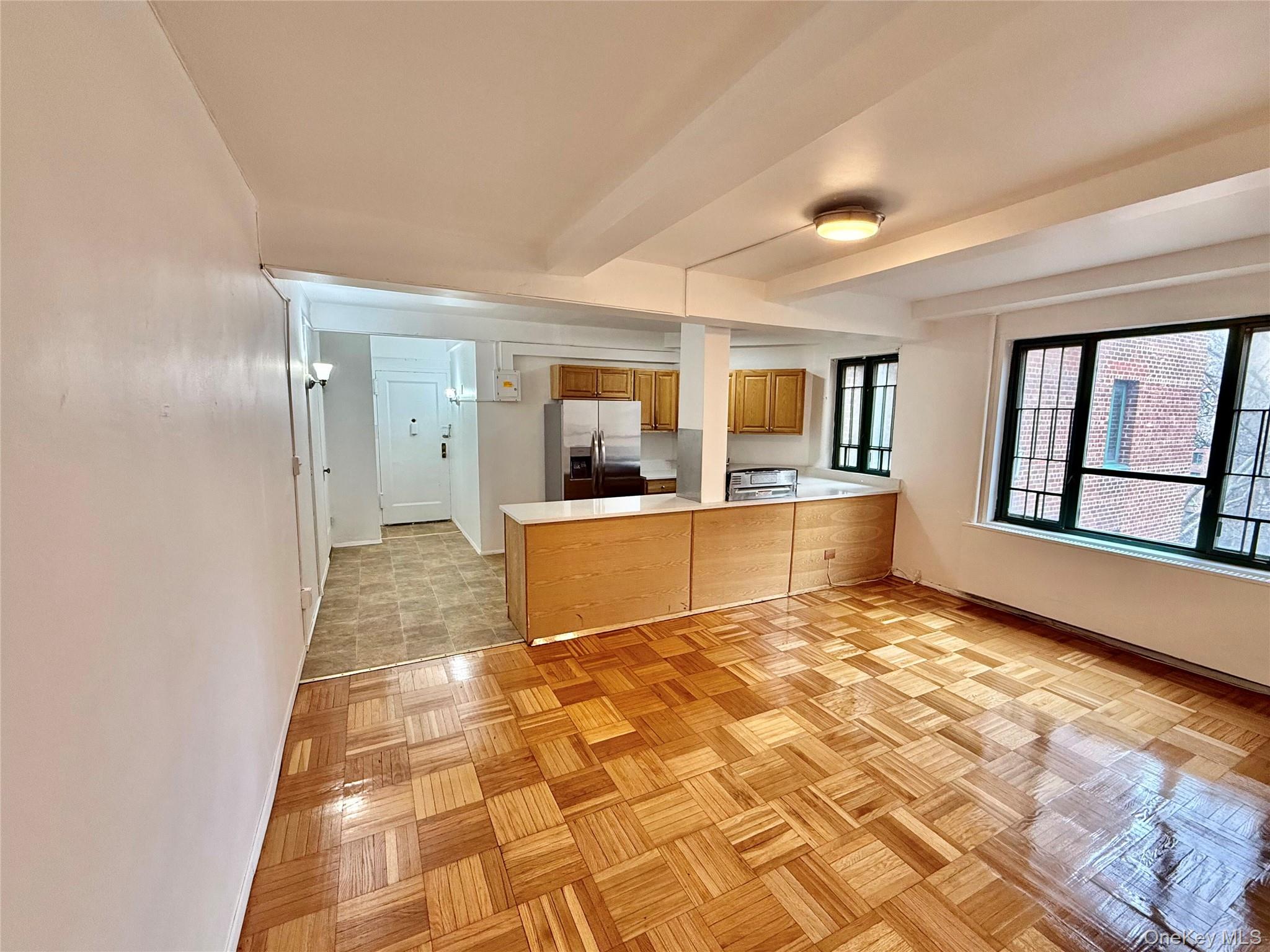 #8 photo, 1562 Unionport Road, Бронкс ‖ Bronx , NY 10462