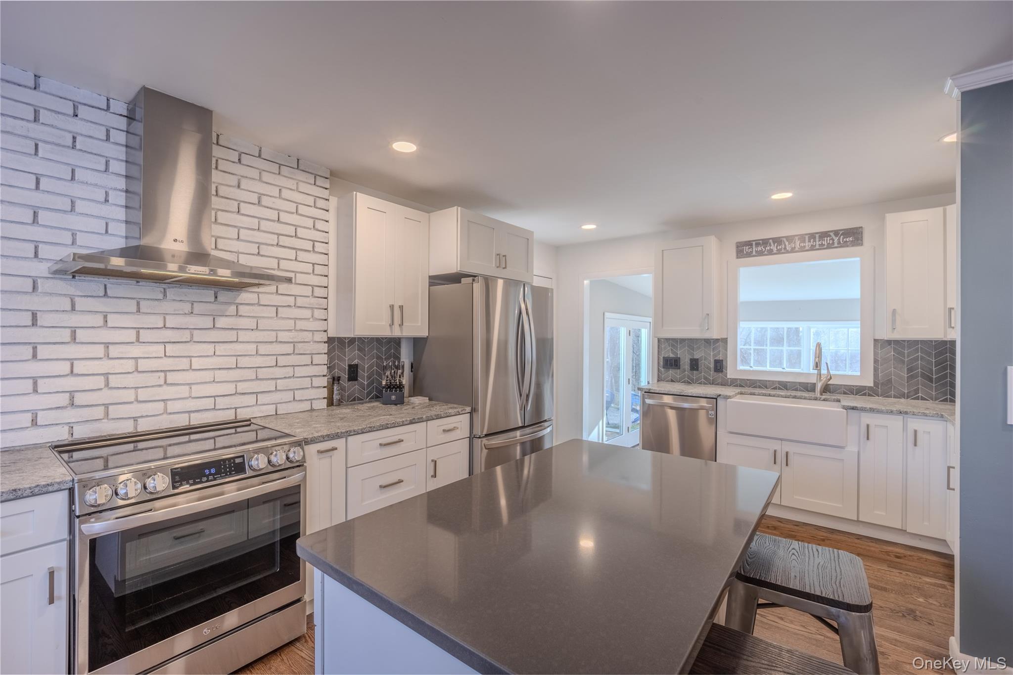 #4 photo, 15 Sandi Drive, Poughkeepsie , NY 12603