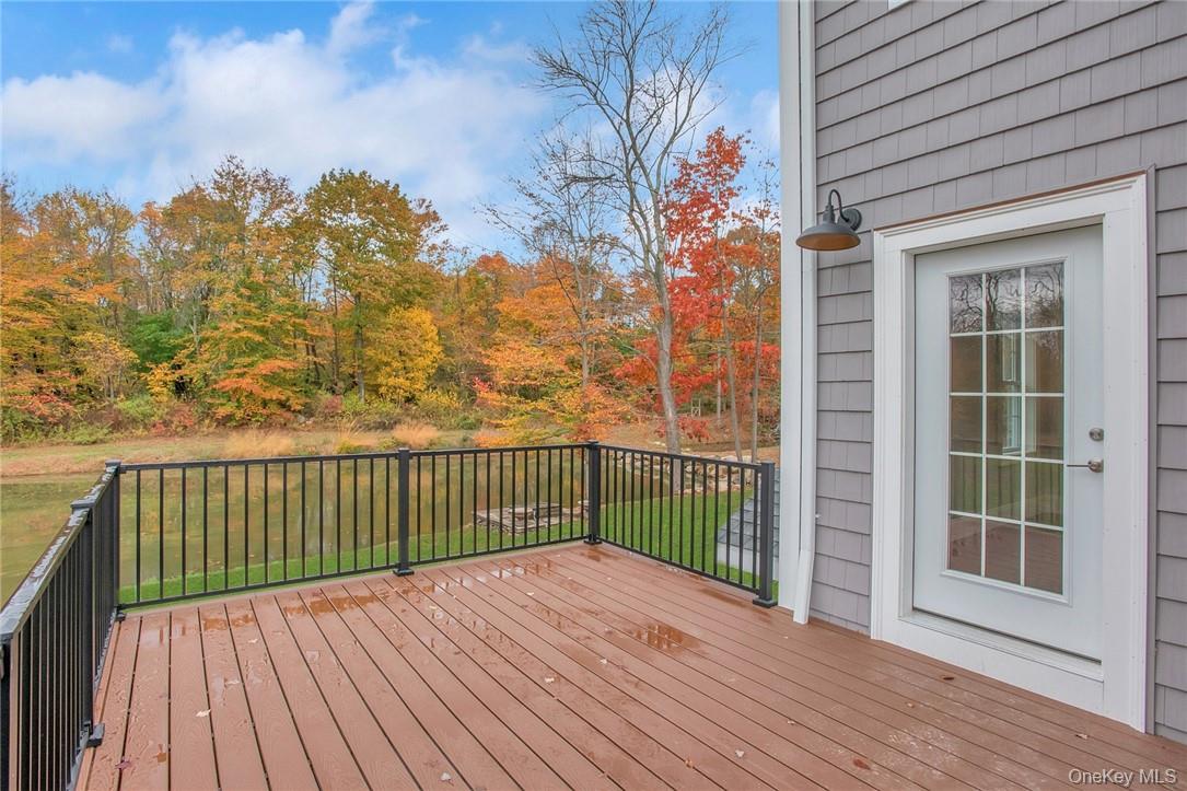 #17 photo, 237 Tomahawk Street, Baldwin Place , NY 10505