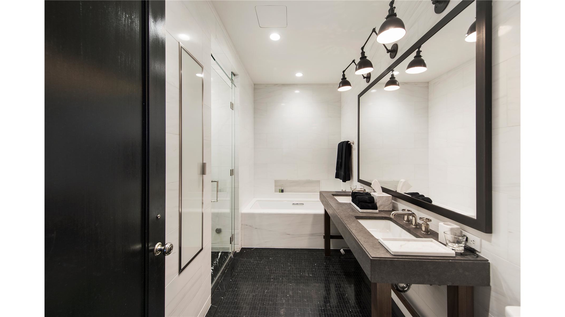 #7 photo, 425 W 50TH Street, Манхэттен ‖ Hell's Kitchen , NY 10019