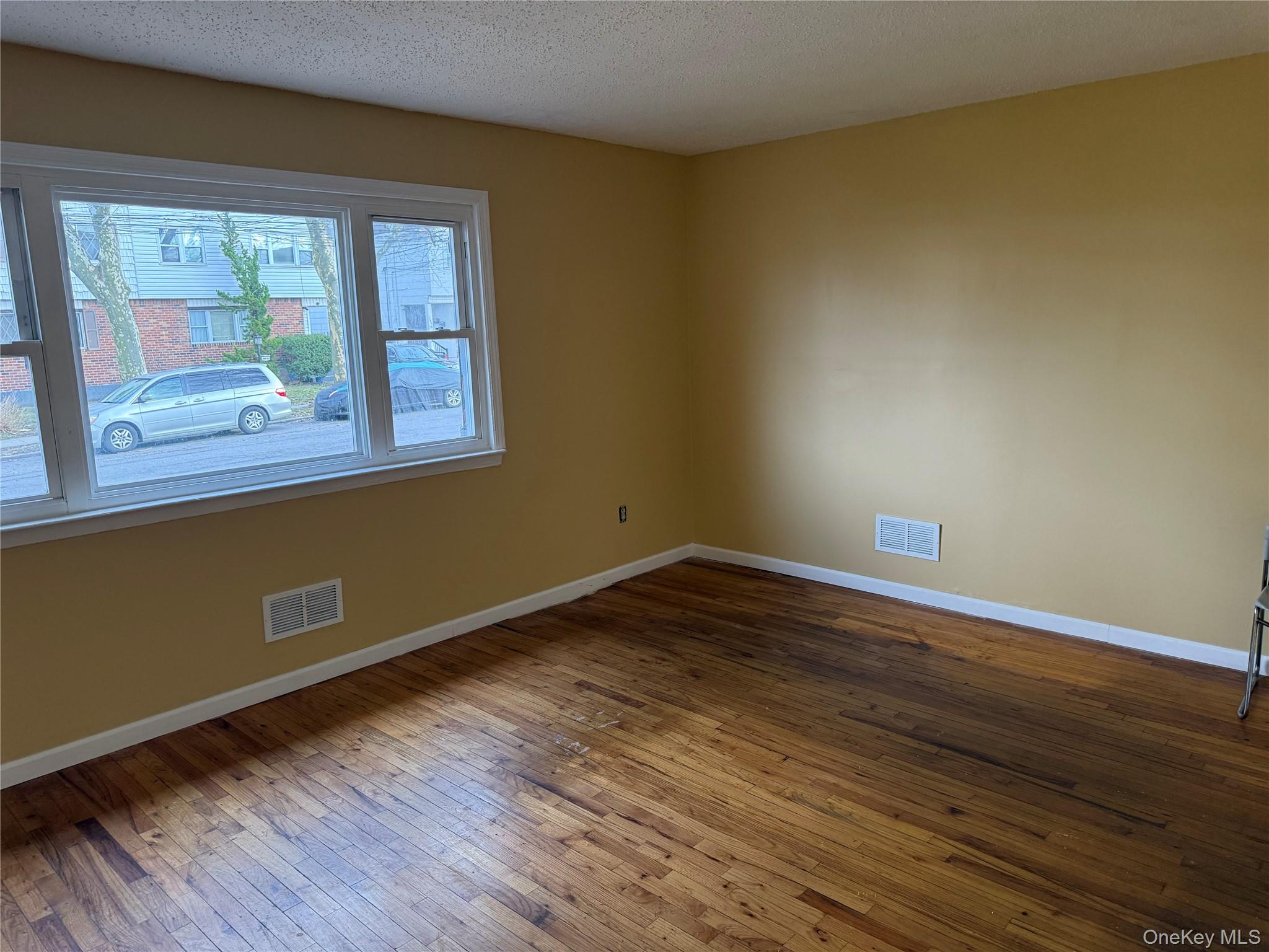 #8 photo, 148-42 231St Street, Springfield Gardens , NY 11413