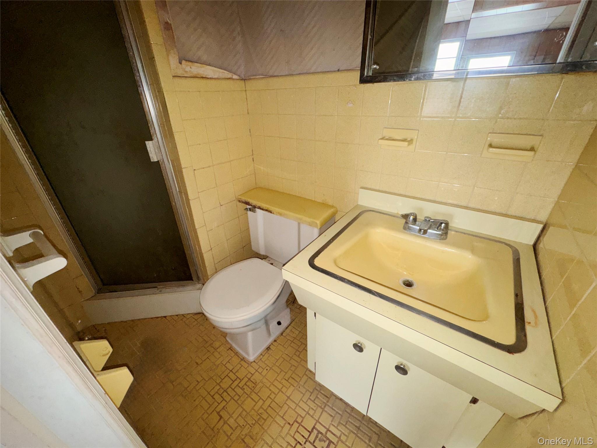 #12 photo, 93 Vermont Avenue, Саффолк ‖ West Babylon , NY 11704