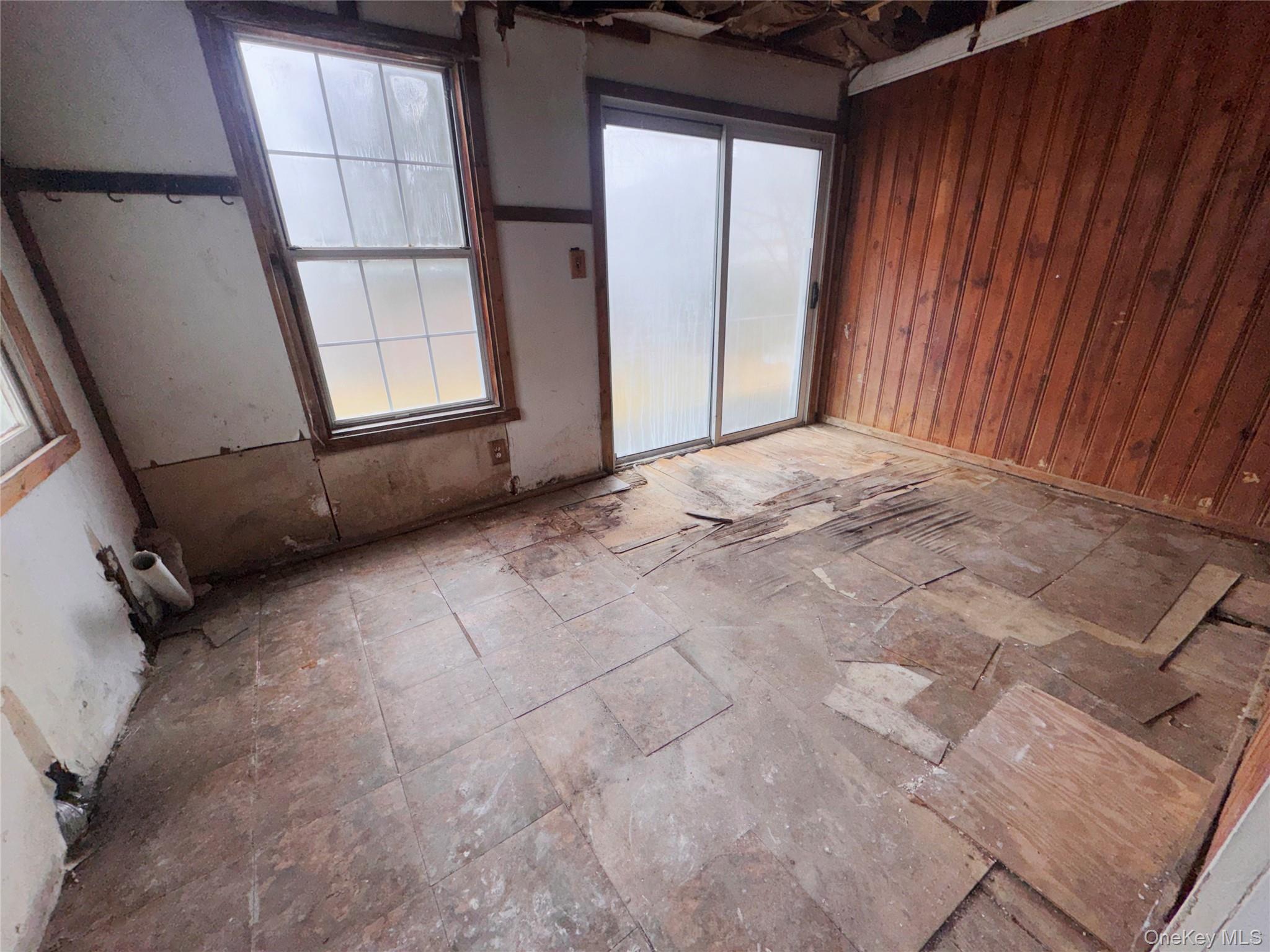 #16 photo, 93 Vermont Avenue, Саффолк ‖ West Babylon , NY 11704