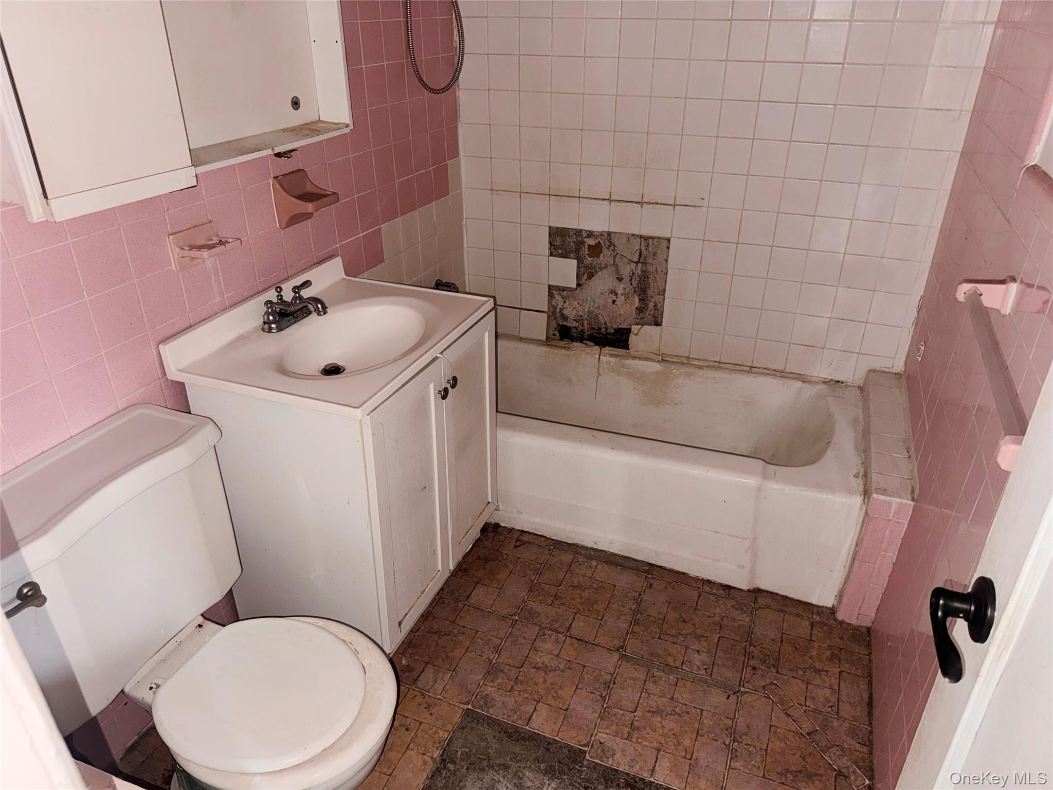 #8 photo, 93 Vermont Avenue, Саффолк ‖ West Babylon , NY 11704