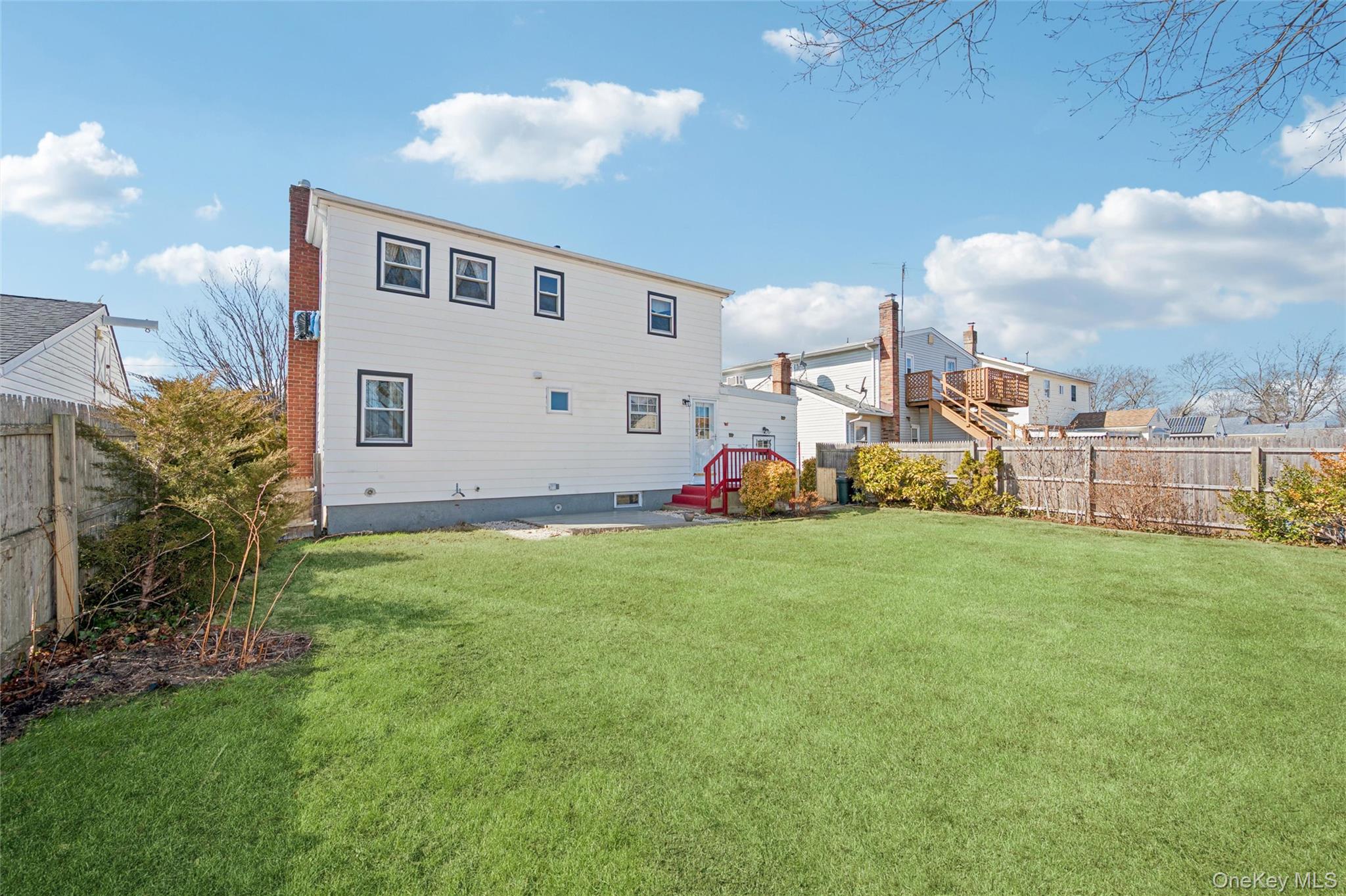 #20 photo, 310 S 16th Street, Саффолк ‖ Lindenhurst , NY 11757