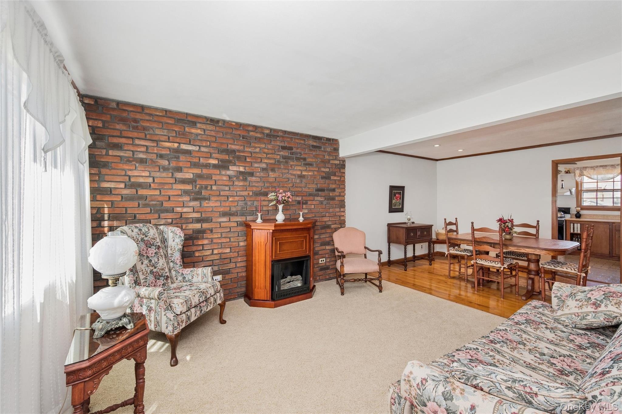 #3 photo, 310 S 16th Street, Саффолк ‖ Lindenhurst , NY 11757