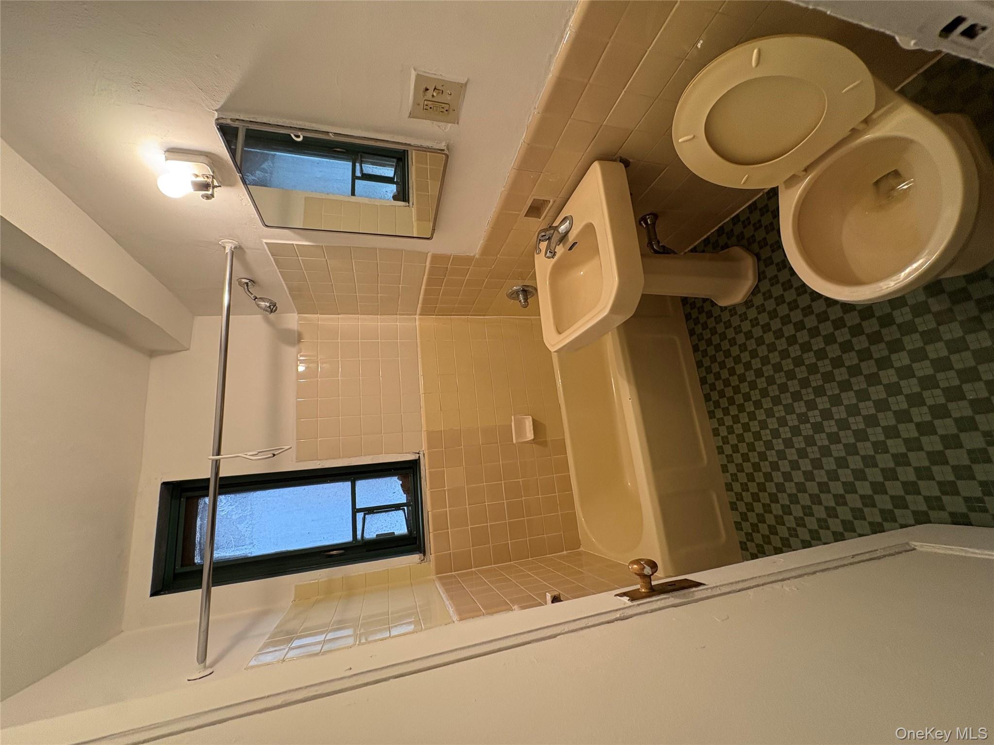 #4 photo, 24 Metropolitan Oval, Bronx , NY 10462