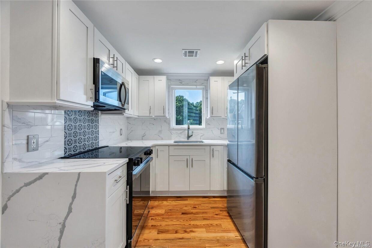 #10 photo, 177 Waverly Avenue, Patchogue , NY 11772