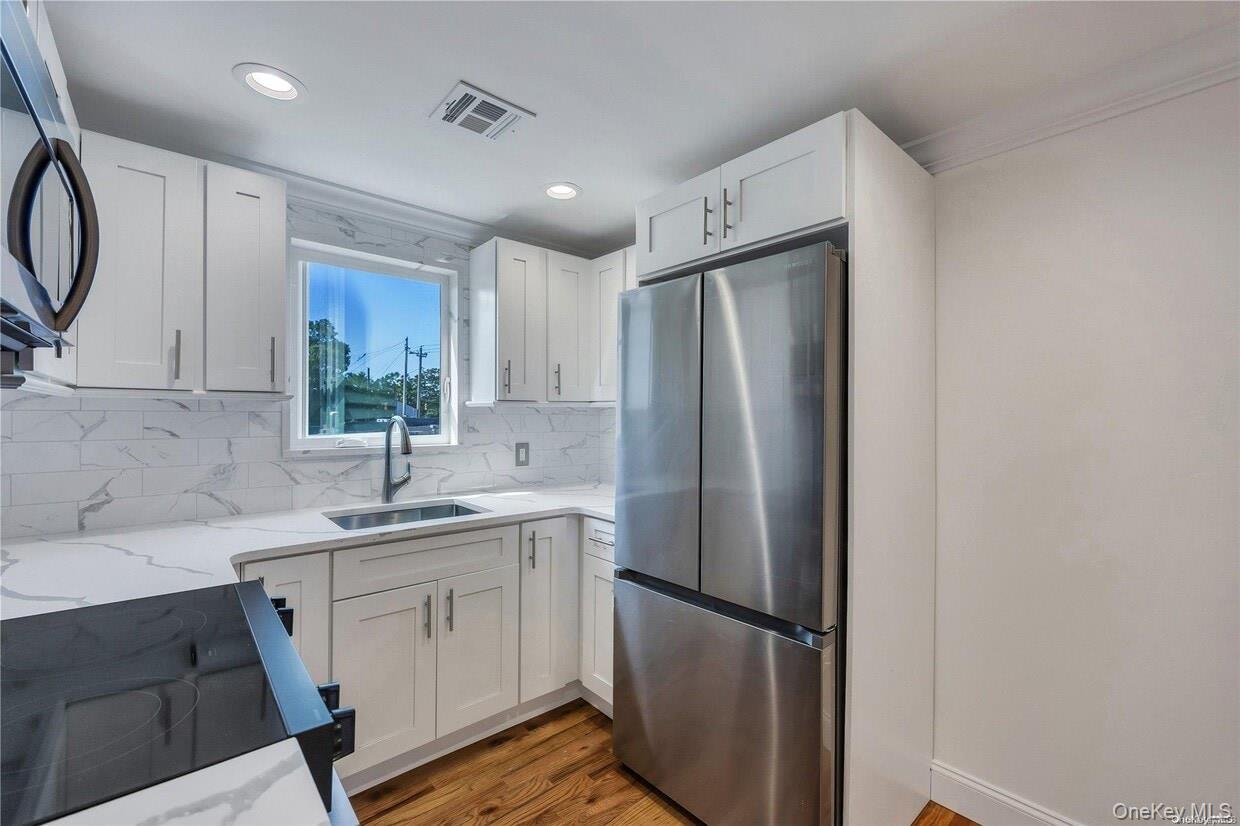 #12 photo, 177 Waverly Avenue, Patchogue , NY 11772