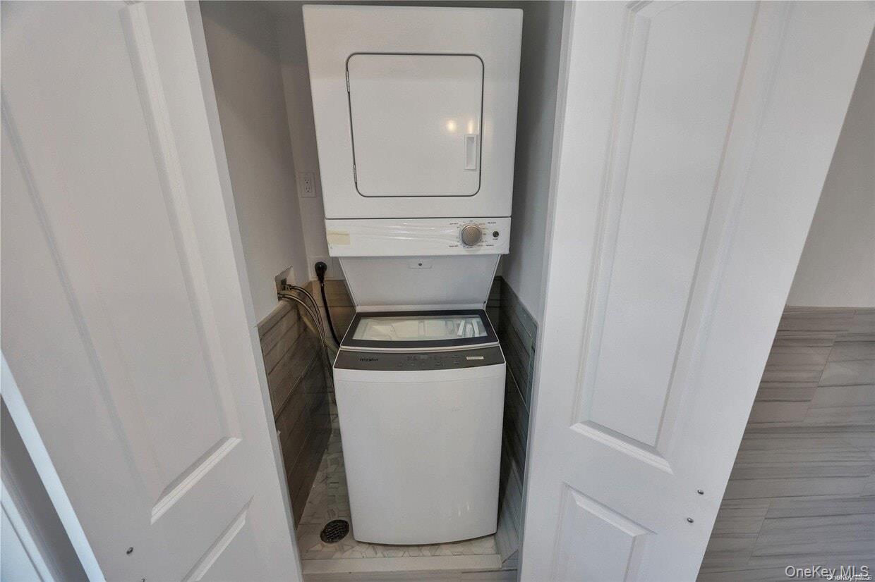 #19 photo, 177 Waverly Avenue, Patchogue , NY 11772