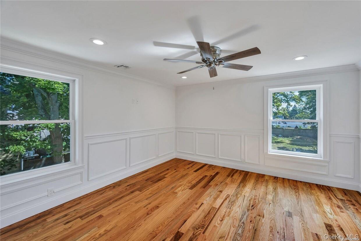 #3 photo, 177 Waverly Avenue, Patchogue , NY 11772