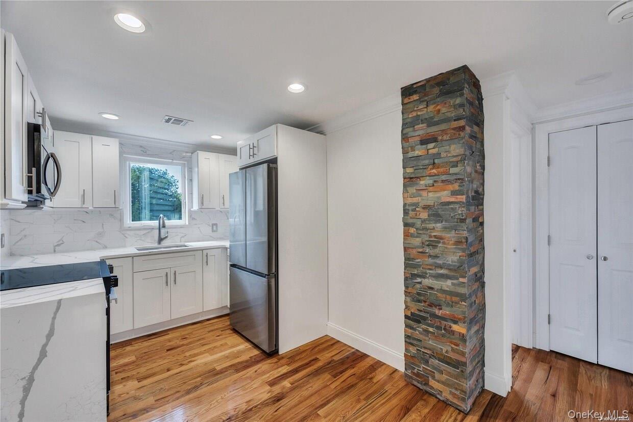 #7 photo, 177 Waverly Avenue, Patchogue , NY 11772