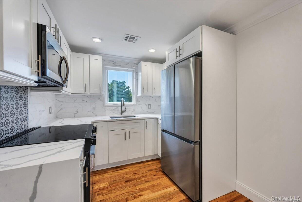 #8 photo, 177 Waverly Avenue, Patchogue , NY 11772