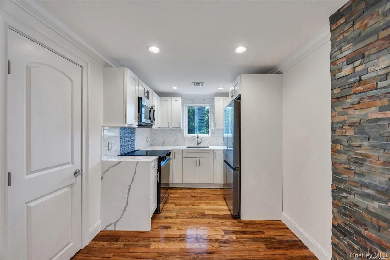 #9 photo, 177 Waverly Avenue, Patchogue , NY 11772