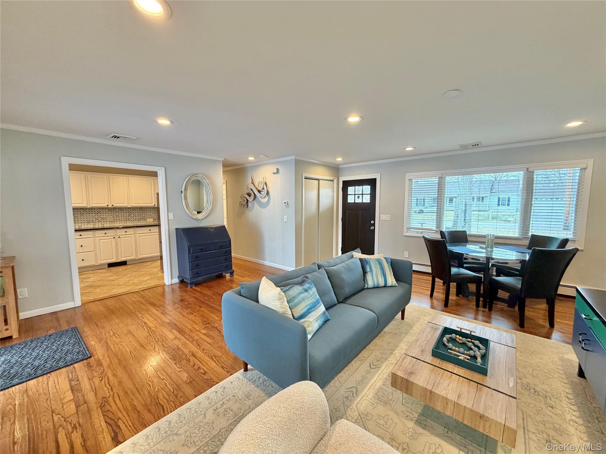 #3 photo, 50 Hazelwood Avenue, 東長島 汉普顿 Westhampton Beach , NY 11978