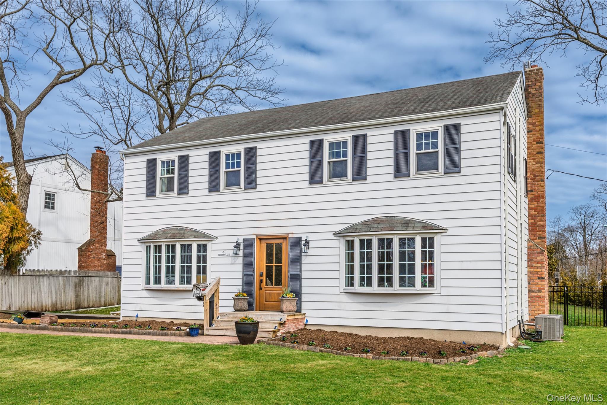 #2 photo, 41 Gillette Avenue, Bayport , NY 11705