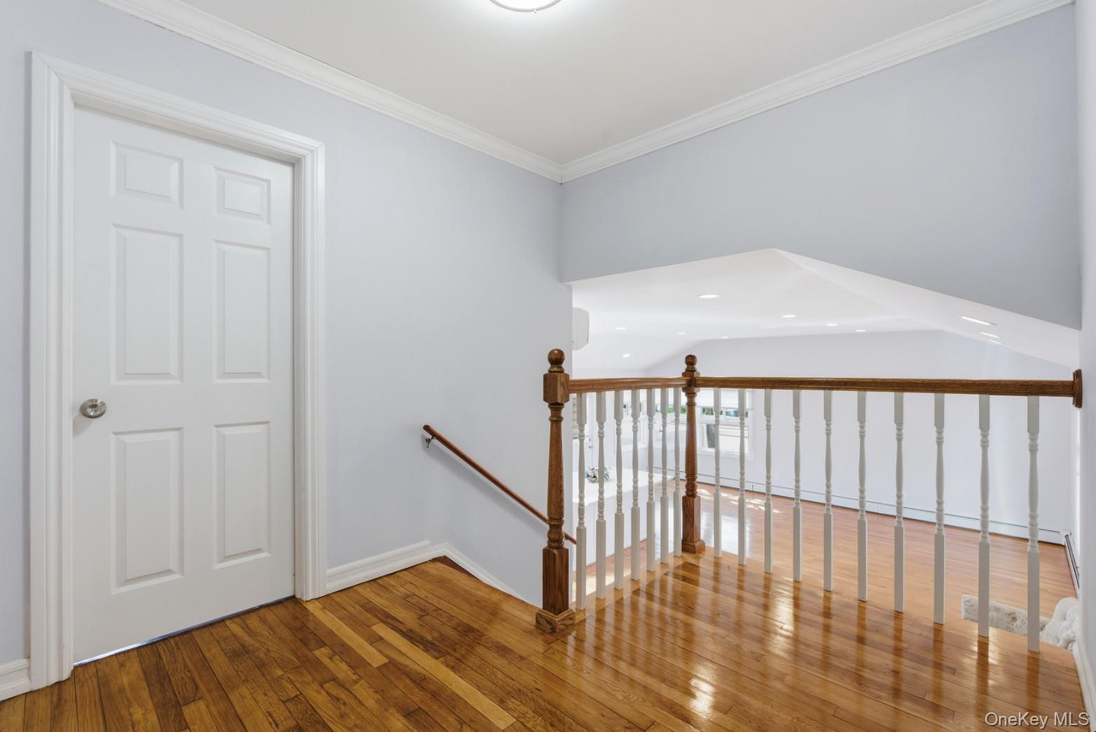 #11 photo, 1374 Prospect Avenue, 롱 아일랜드 East Meadow , NY 11554