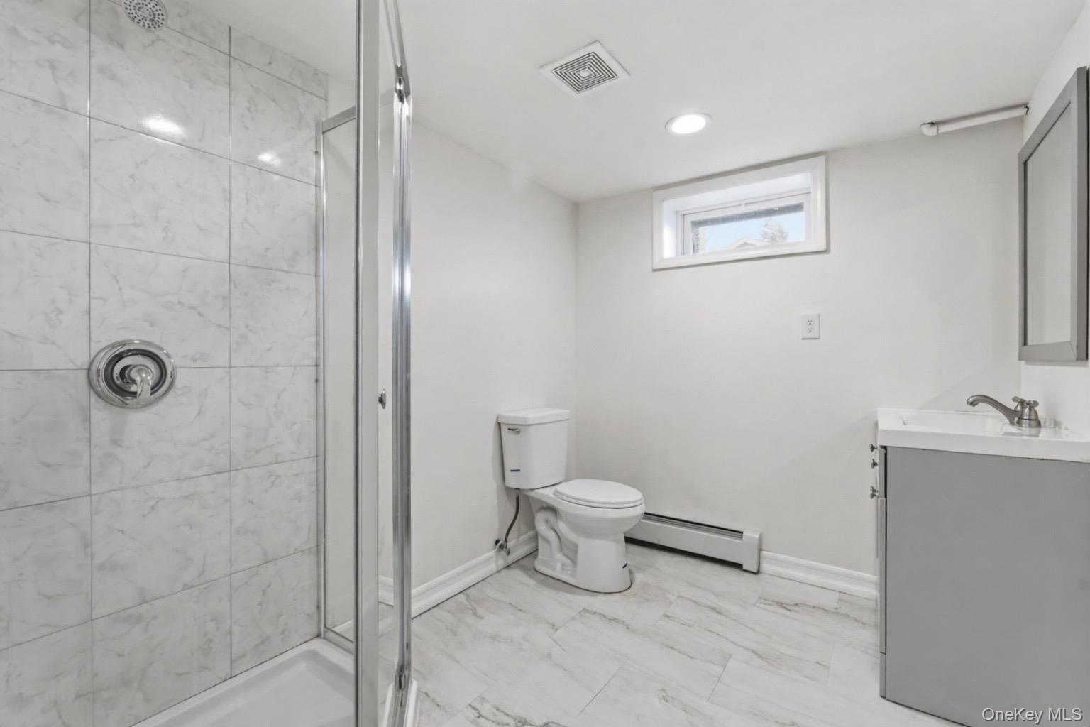 #15 photo, 1374 Prospect Avenue, 롱 아일랜드 East Meadow , NY 11554