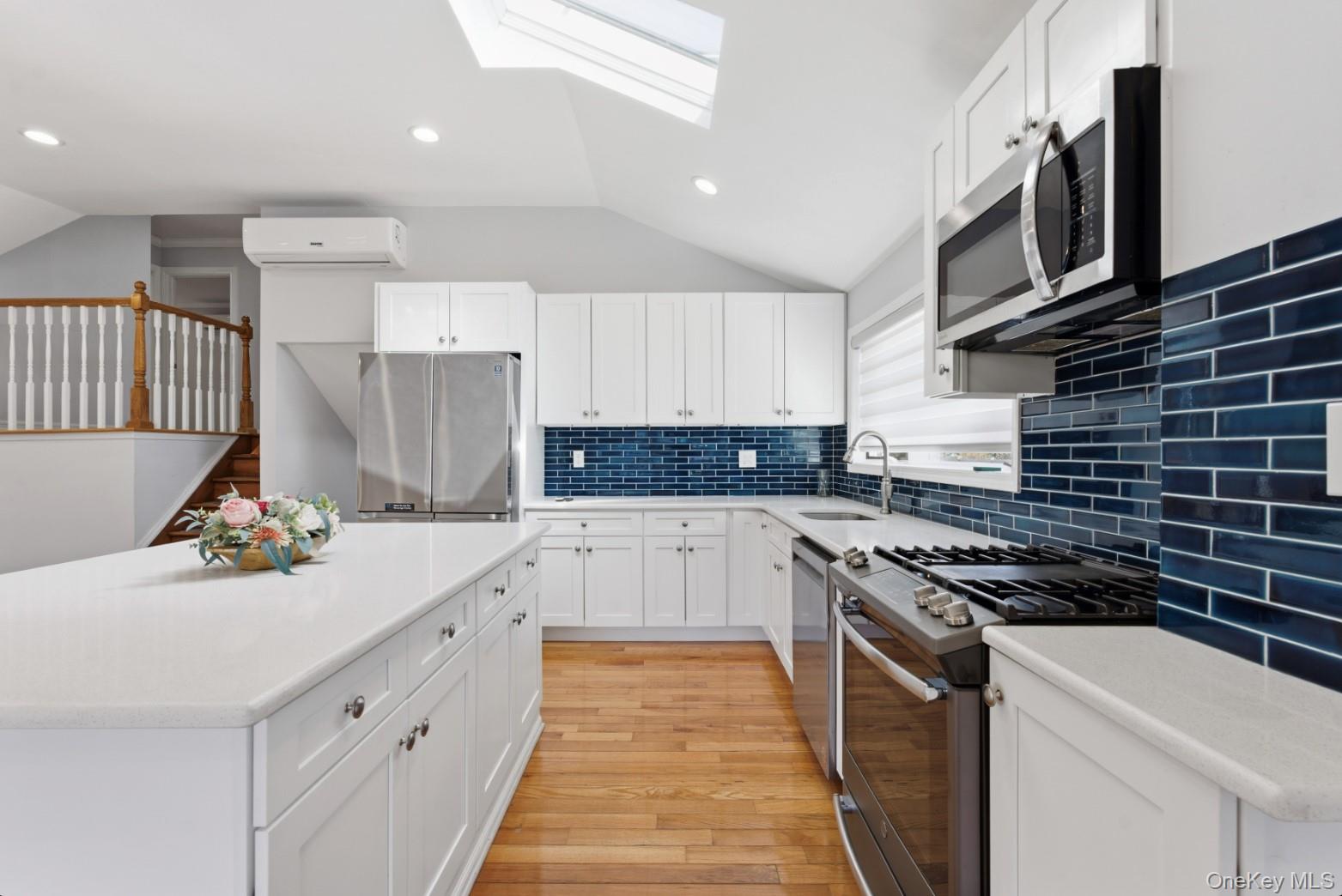 #6 photo, 1374 Prospect Avenue, 롱 아일랜드 East Meadow , NY 11554