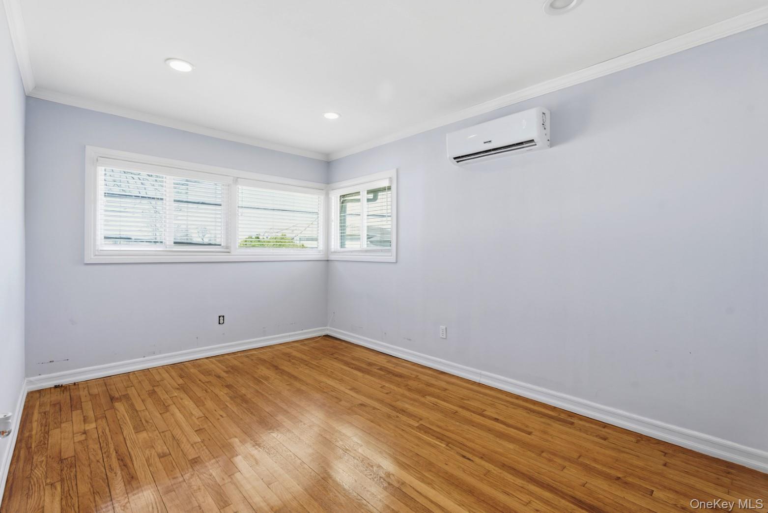 #9 photo, 1374 Prospect Avenue, 롱 아일랜드 East Meadow , NY 11554