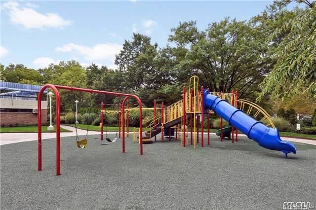 #6 photo, 152-18 Union Turnpike, Flushing , NY 11367