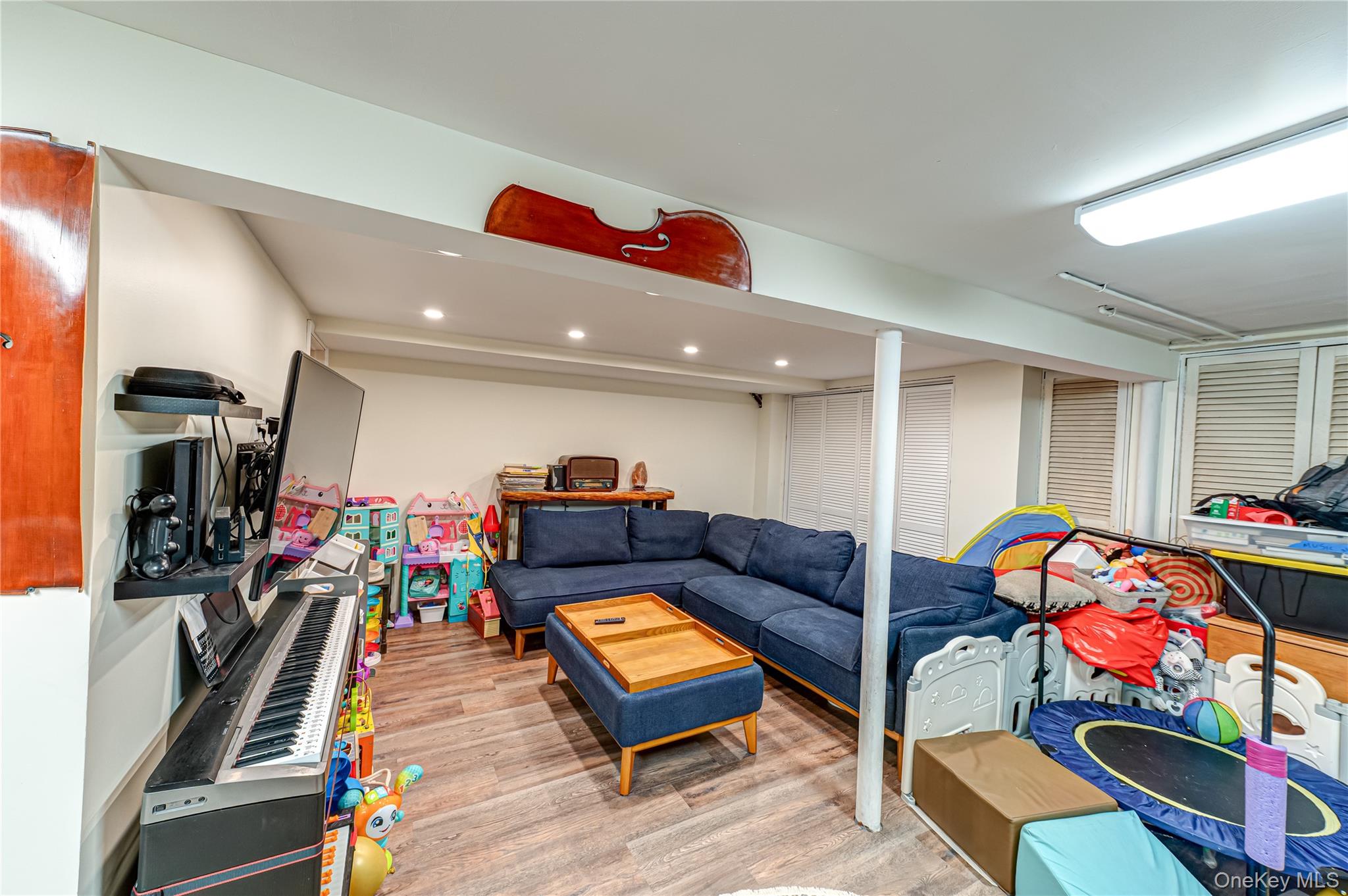 #17 photo, 9 Leeds Street, 東長島 亨廷顿 South Huntington , NY 11746