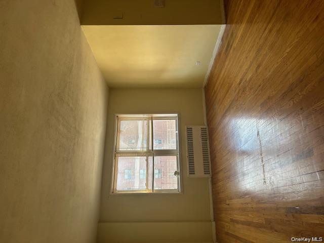 #2 photo, 8385 116th Street, קווינס Richmond Hill , NY 11418