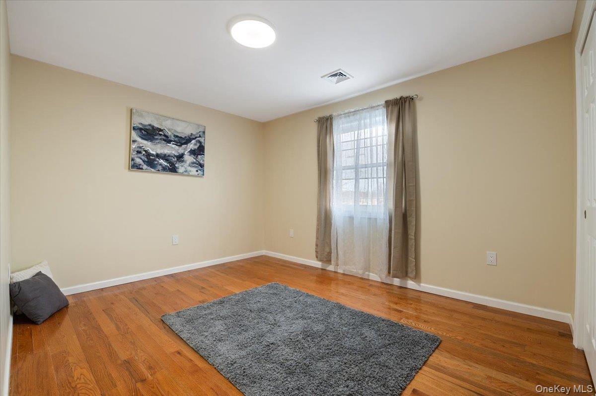 #18 photo, 143-61 230th Street, קווינס Laurelton , NY 11413