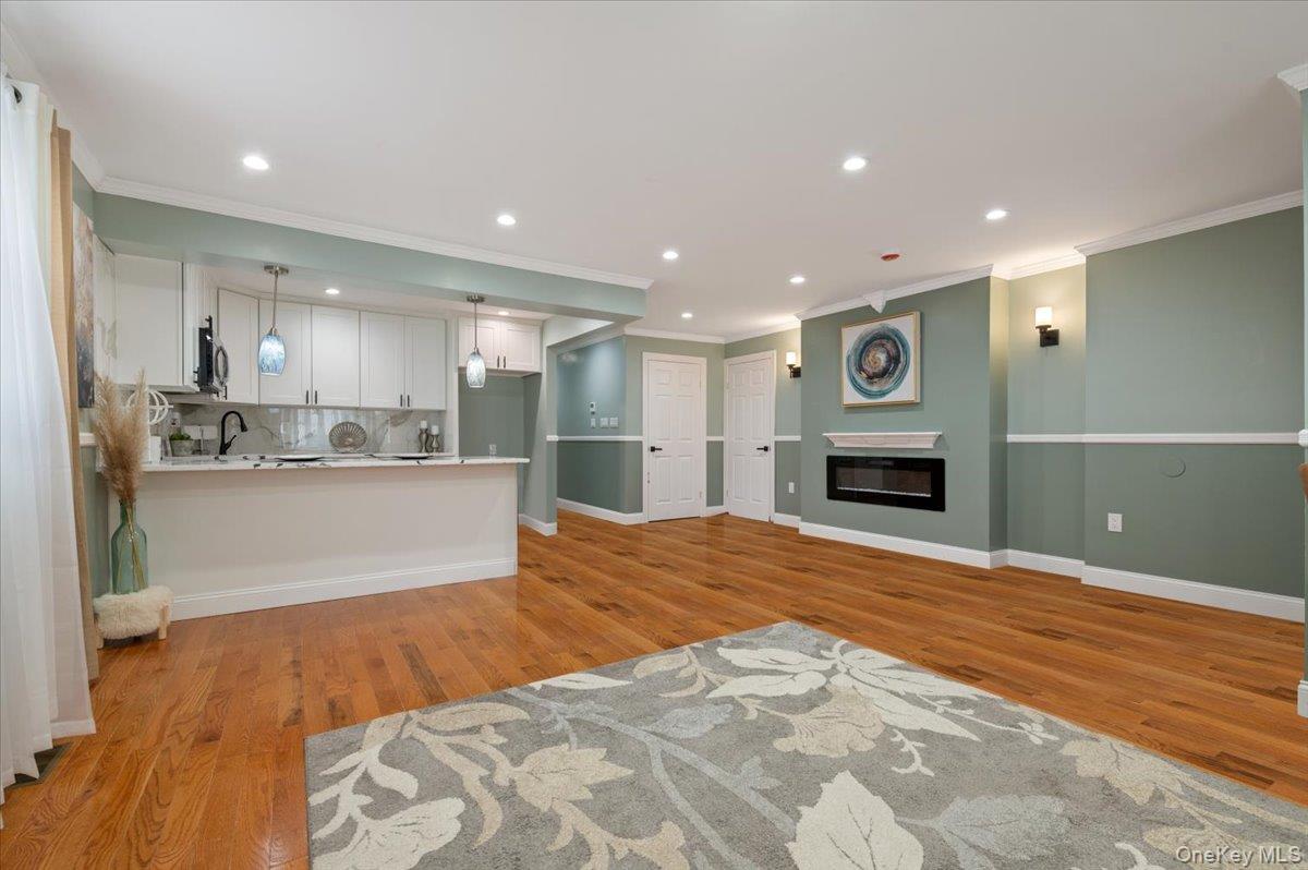 #4 photo, 143-61 230th Street, קווינס Laurelton , NY 11413