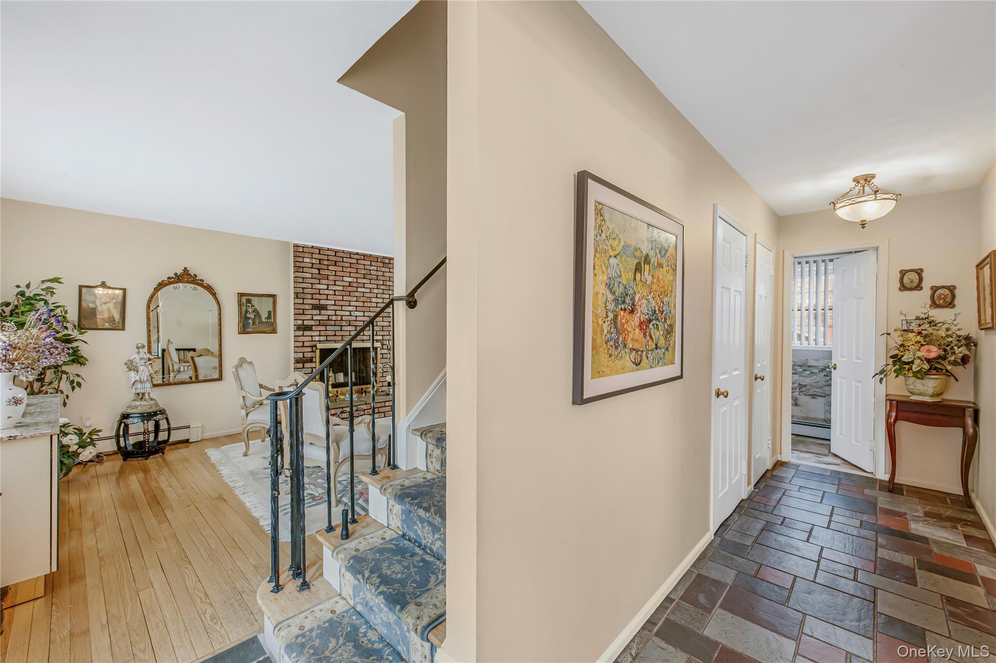 #10 photo, 35 High Hills Lane, Huntington Station , NY 11746