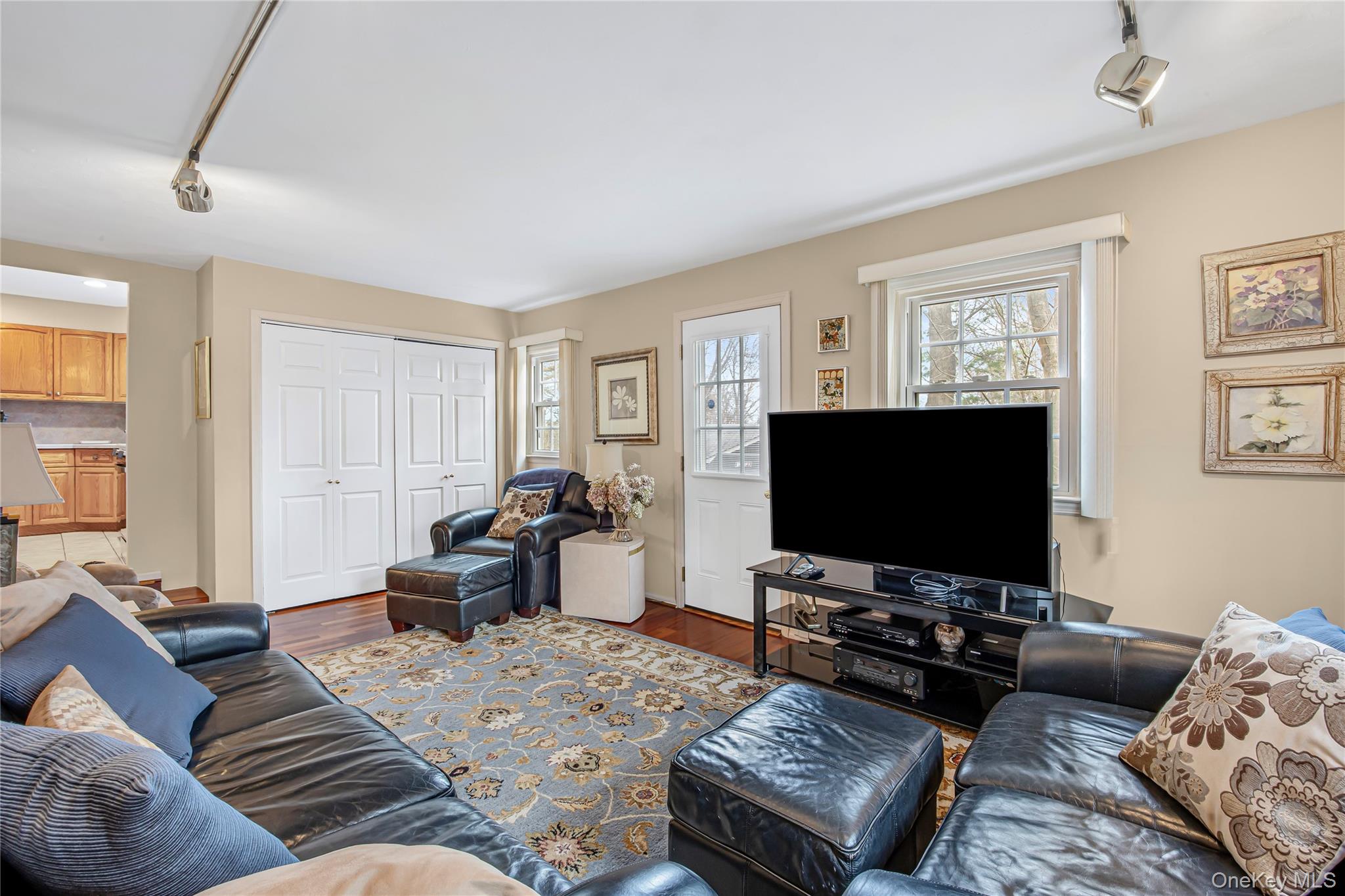 #16 photo, 35 High Hills Lane, Huntington Station , NY 11746