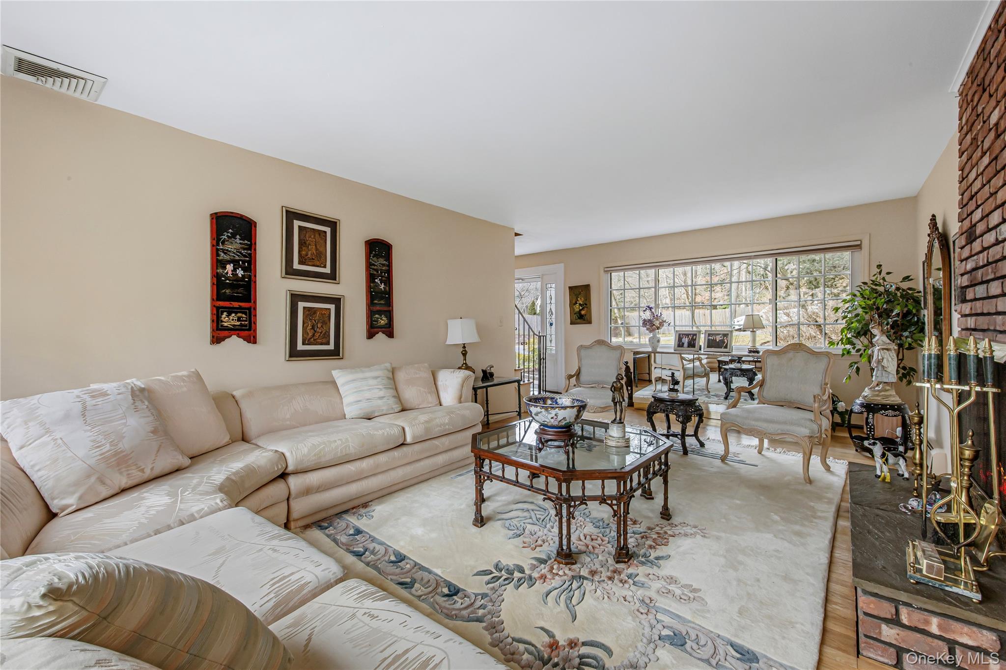 #6 photo, 35 High Hills Lane, Huntington Station , NY 11746