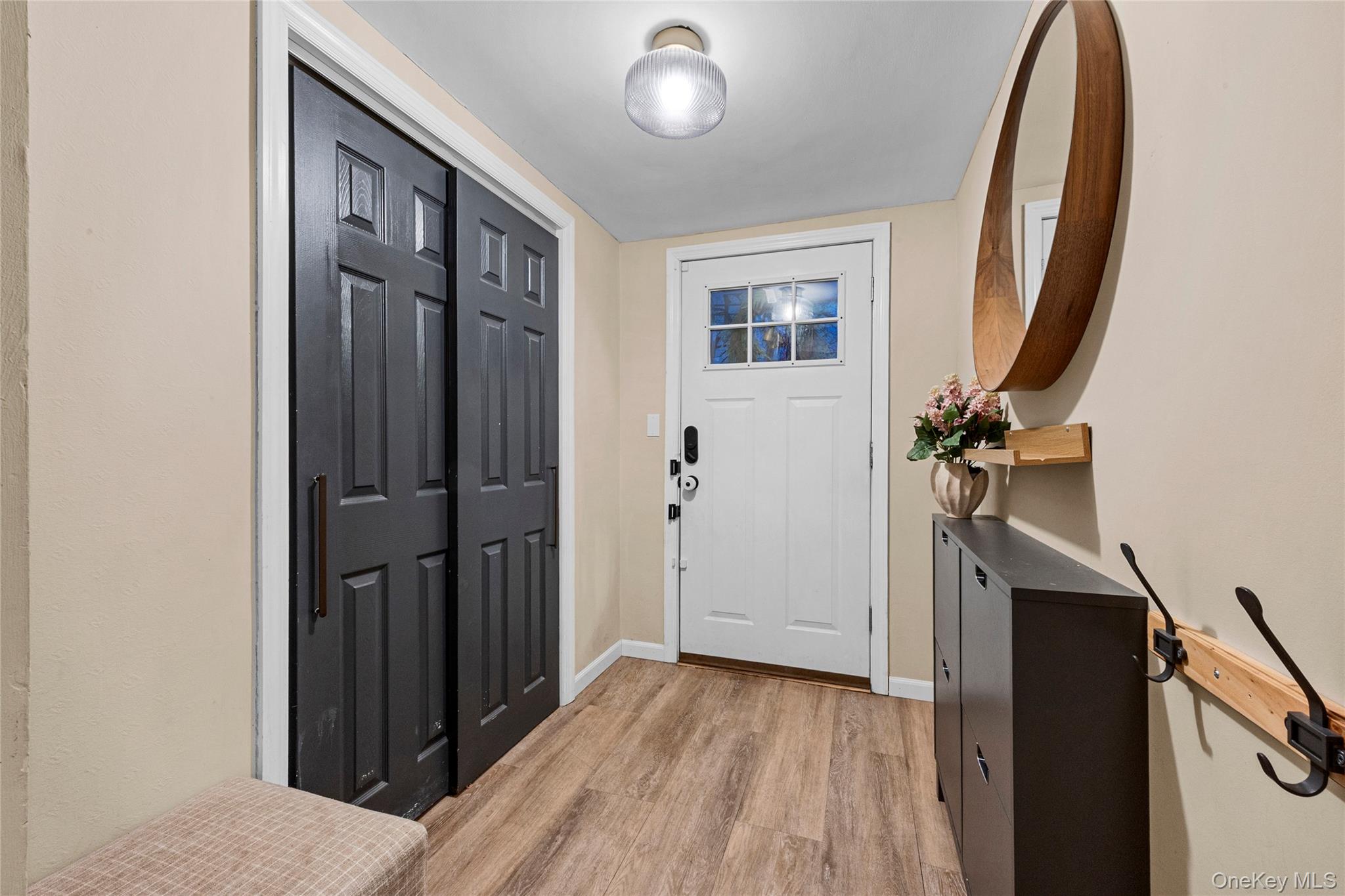 #12 photo, 251 Forest Avenue, 롱 아일랜드 Lynbrook , NY 11563