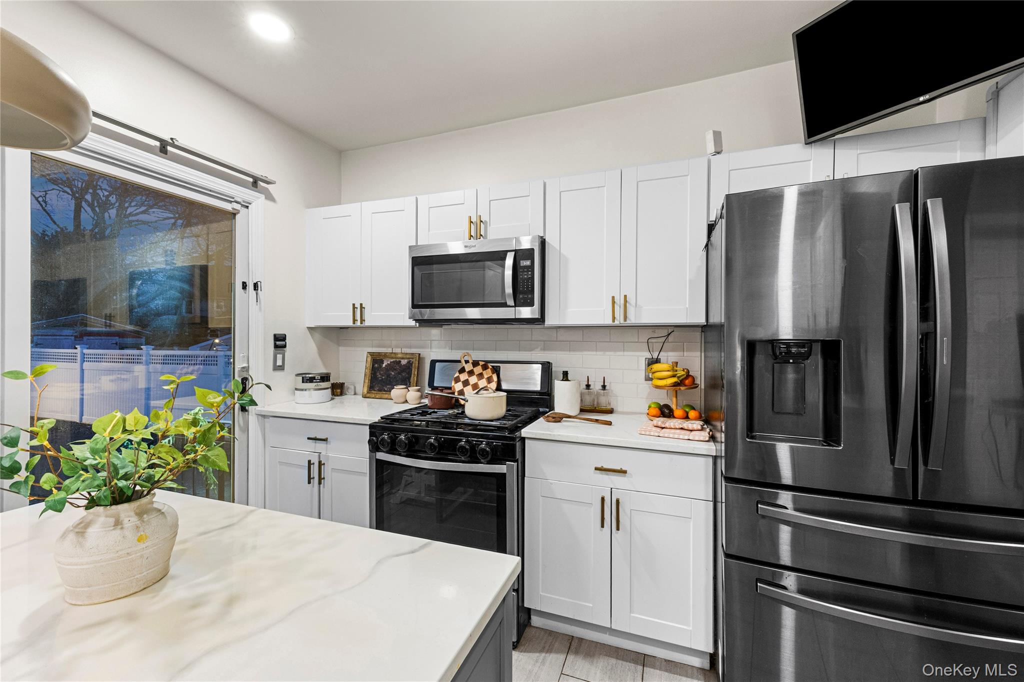 #19 photo, 251 Forest Avenue, 롱 아일랜드 Lynbrook , NY 11563