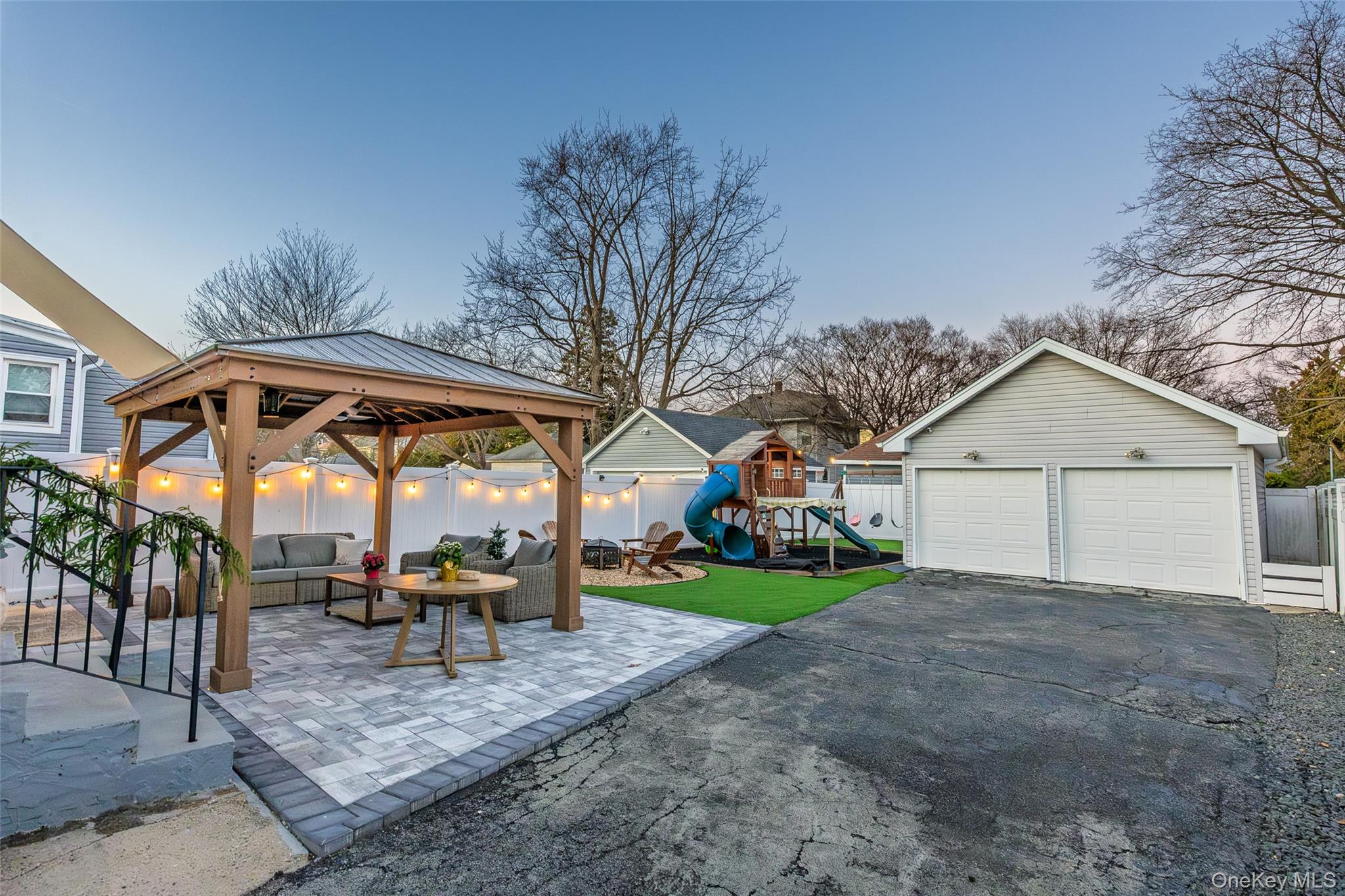 #3 photo, 251 Forest Avenue, 롱 아일랜드 Lynbrook , NY 11563