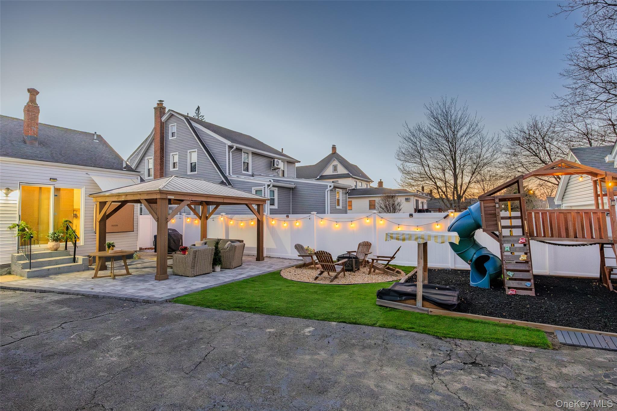 #4 photo, 251 Forest Avenue, 롱 아일랜드 Lynbrook , NY 11563