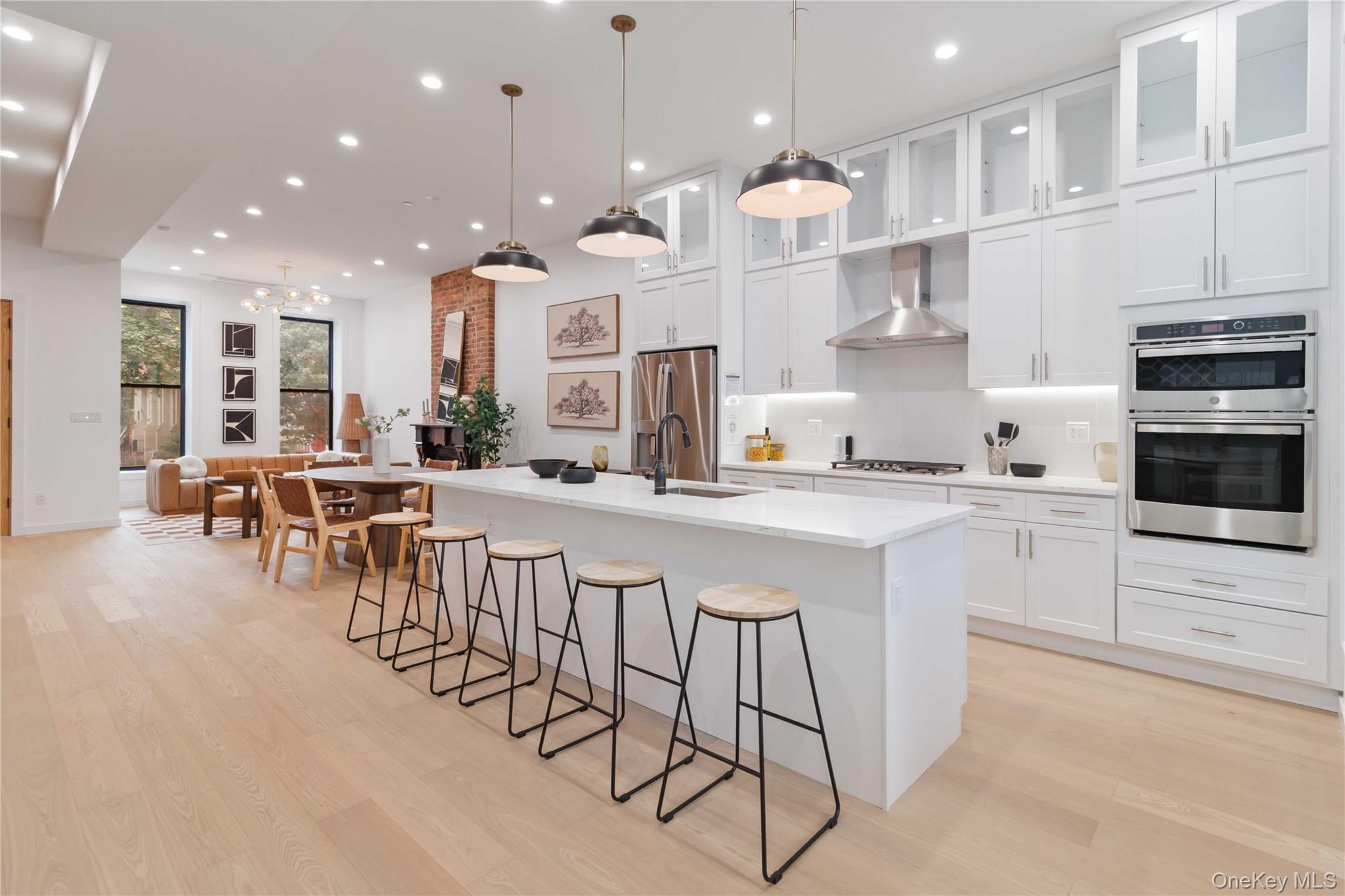 #1 photo, 725 Quincy Street, ब्रुकलीन Brooklyn , NY 11221