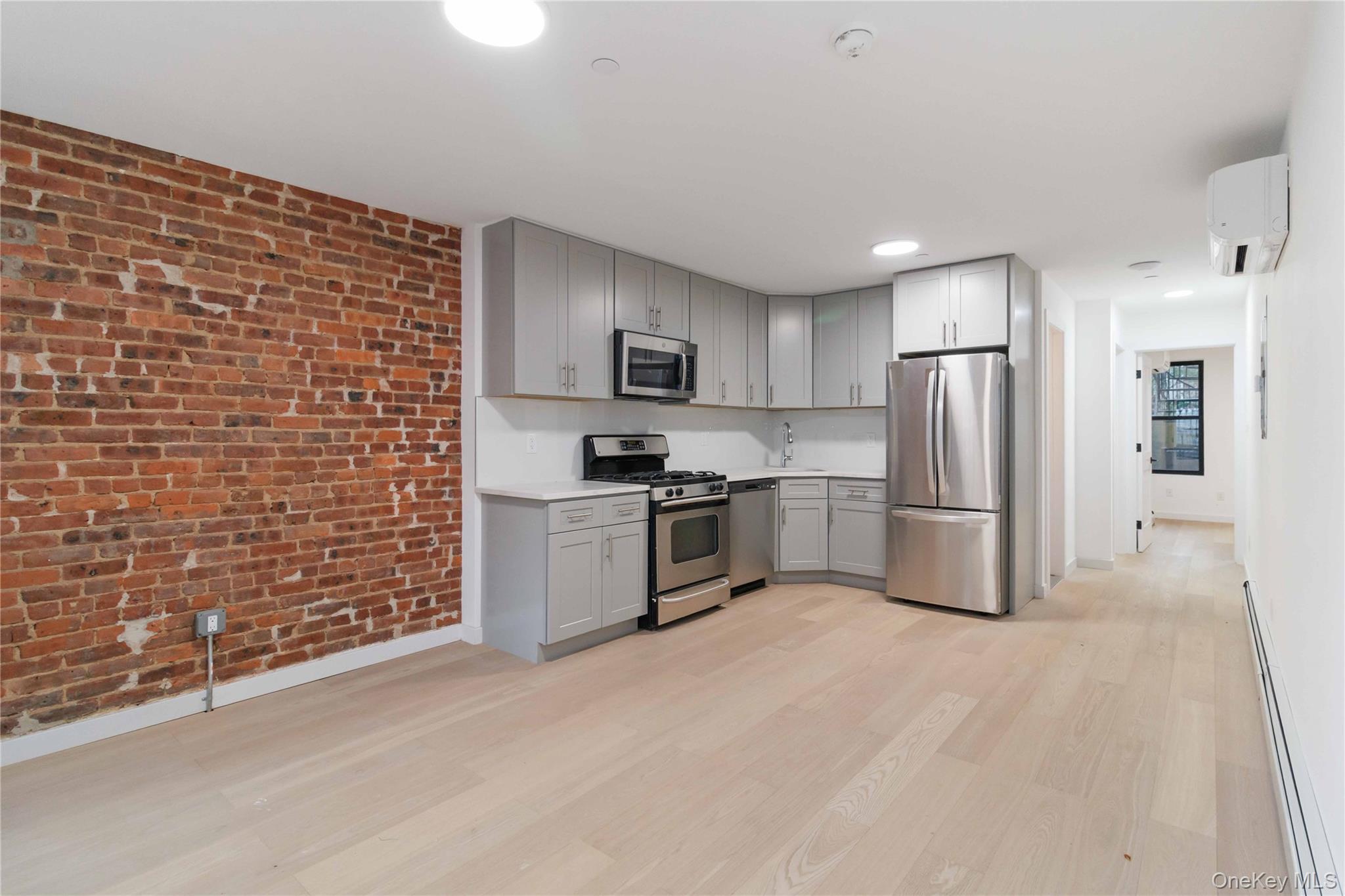 #15 photo, 725 Quincy Street, ब्रुकलीन Brooklyn , NY 11221