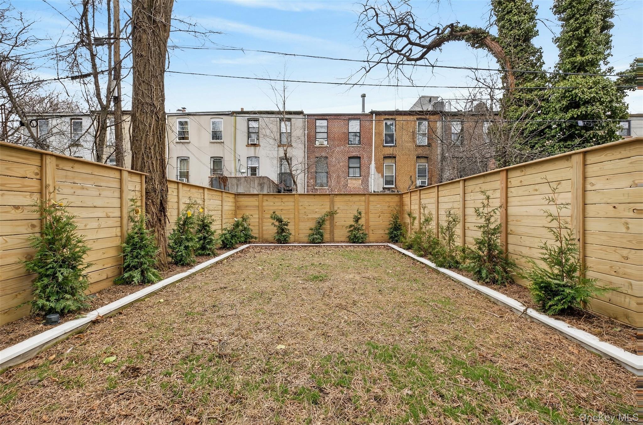 #20 photo, 725 Quincy Street, ब्रुकलीन Brooklyn , NY 11221